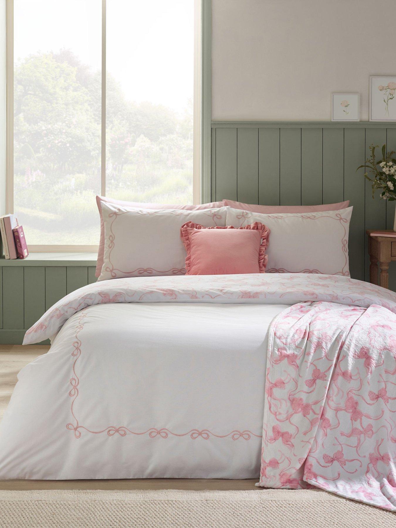 undefined Bow Embroidery Duvet Set