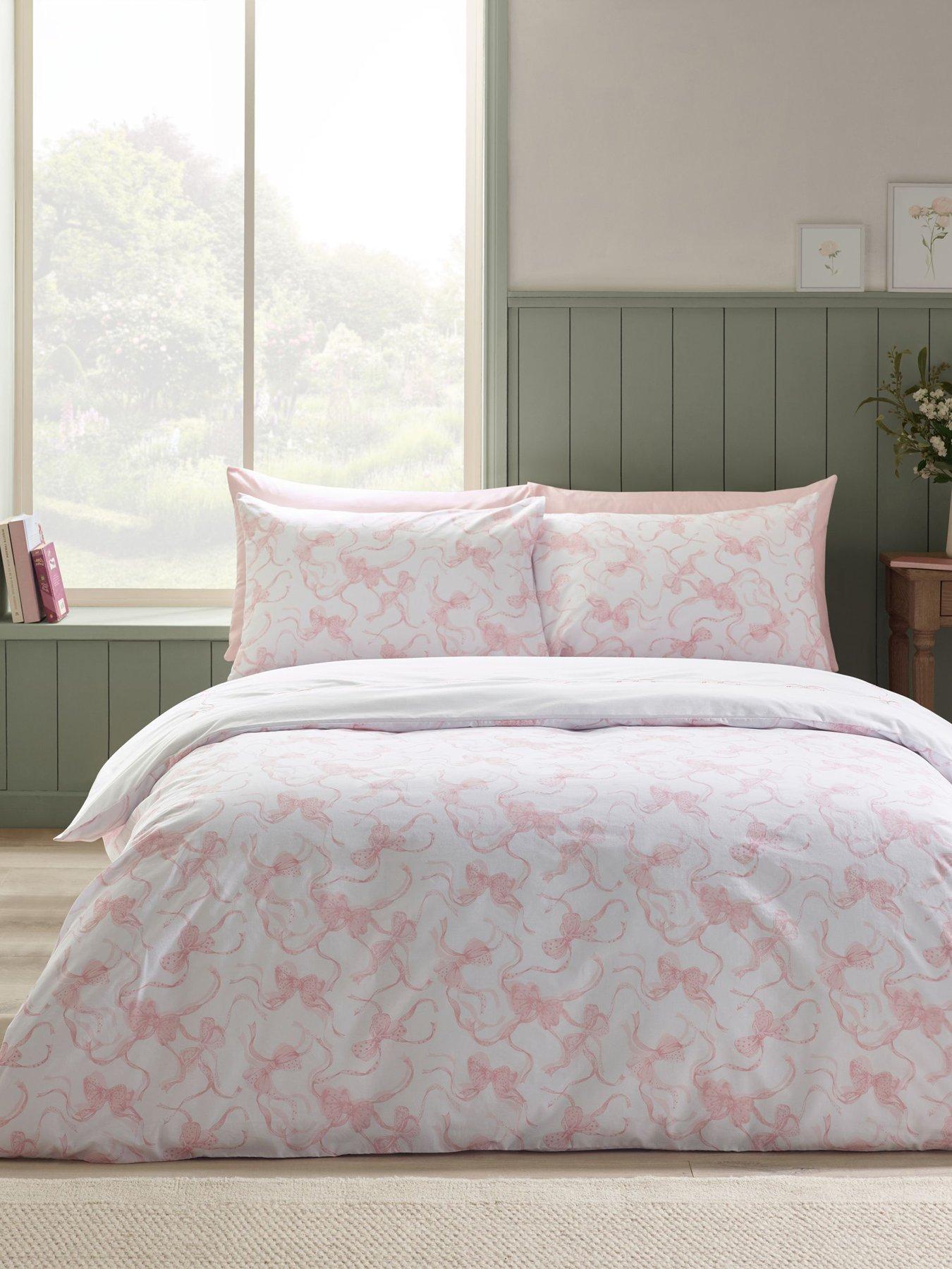 Image 4 of 6 of Catherine Lansfield Bow Embroidery Duvet Set