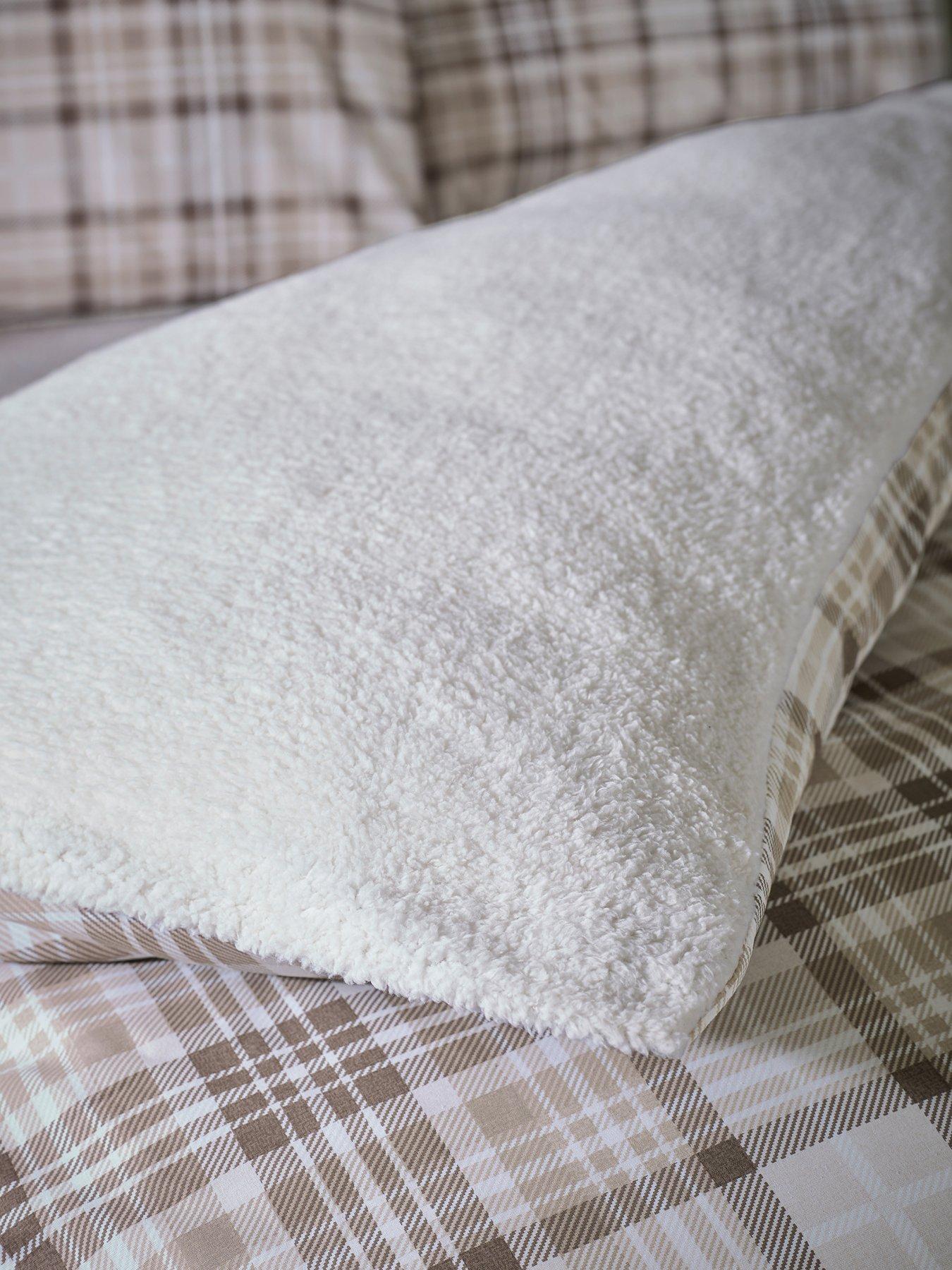 Image 4 of 5 of Catherine Lansfield Cosy Sherpa Check Duvet Set - Natural