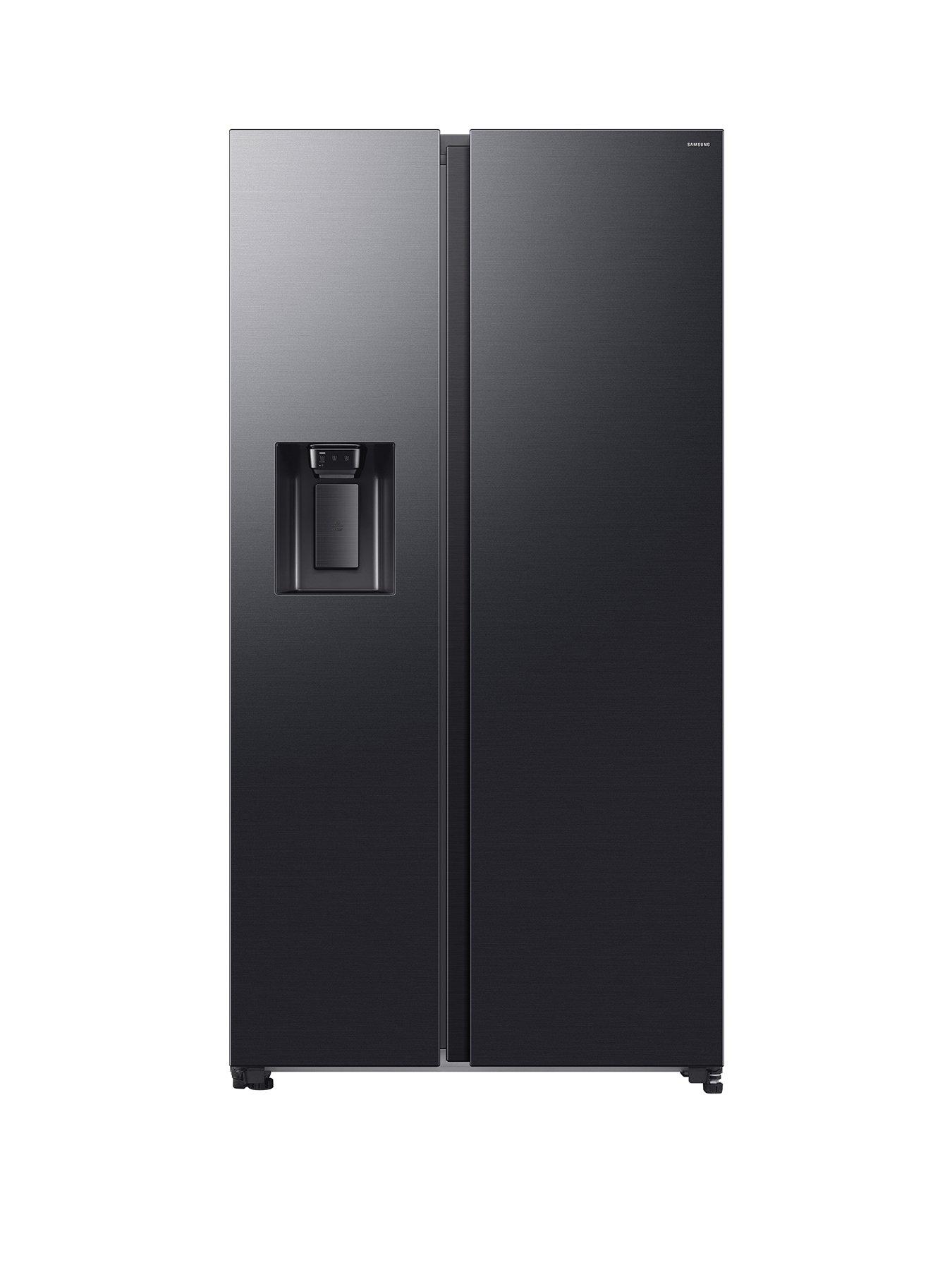 undefined Bespoke AI Series 6 SpaceMax™ RS70F64KEFEU 640L Smart American Fridge Freezer - Black