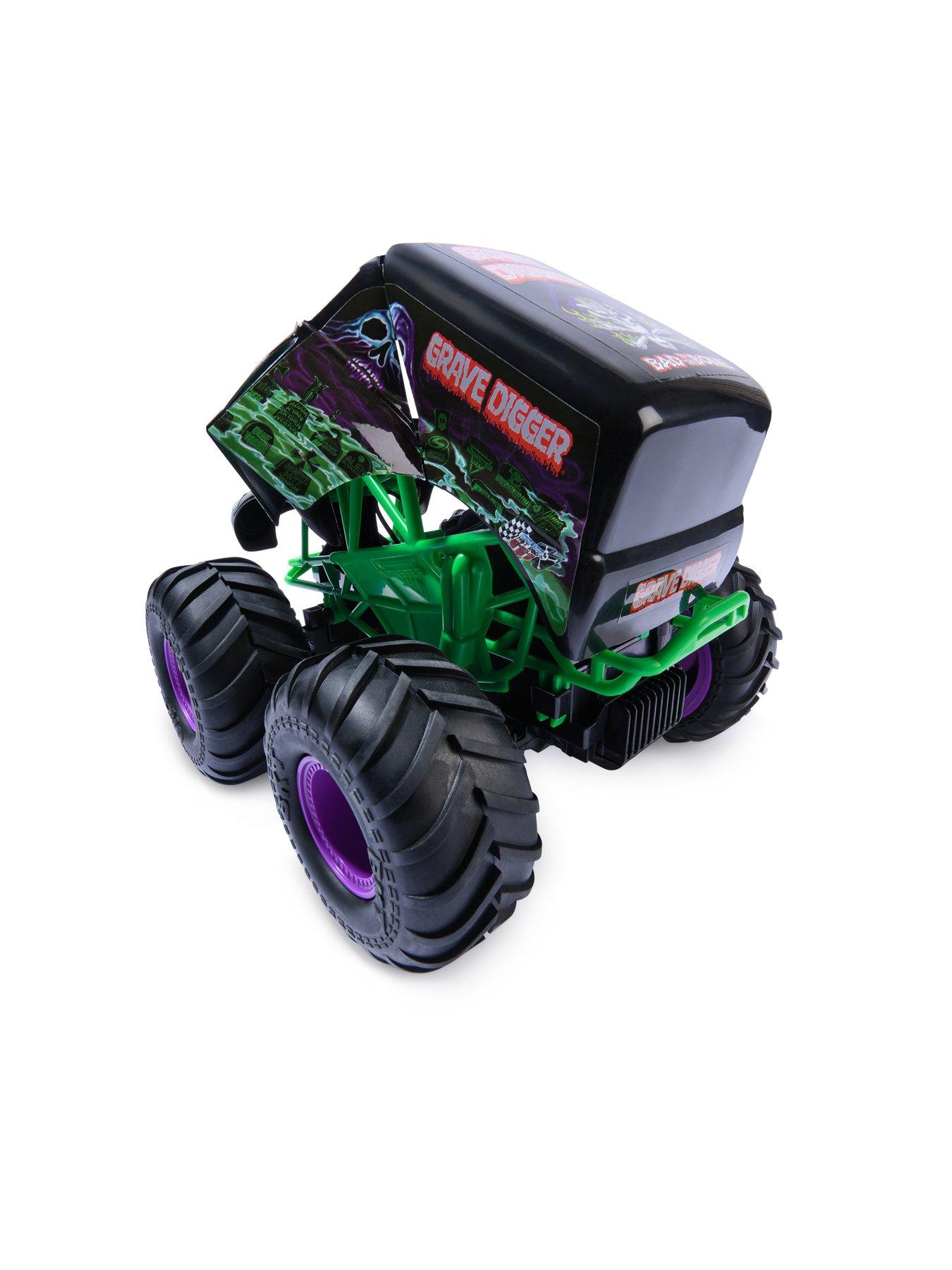 Image 6 of 7 of Monster Jam Smash And Bash 1:15 Grave Digger