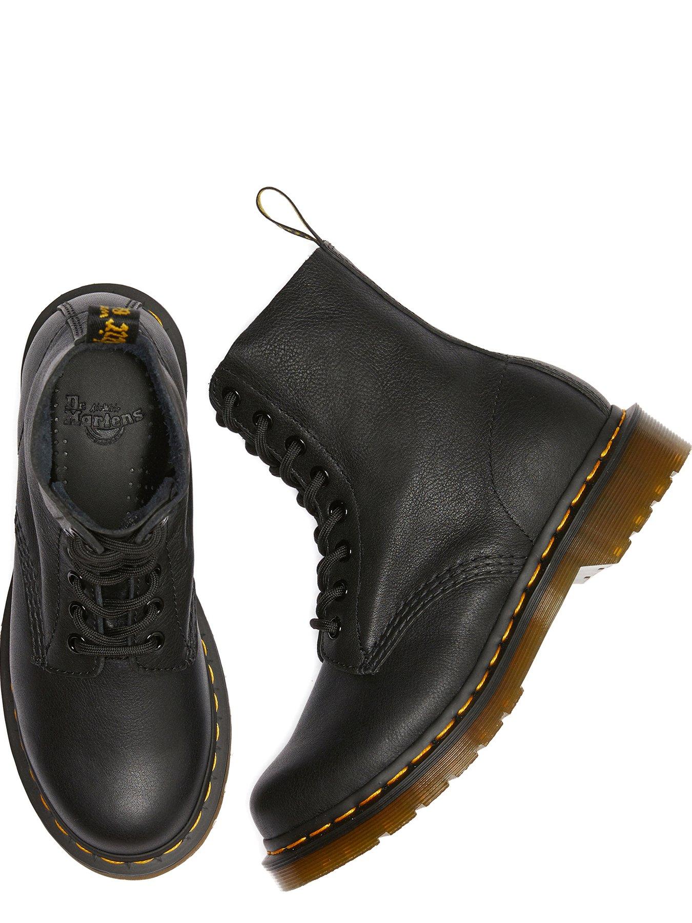 Dr Martens 1460 Pascal 8 Eye Boot Virginia - Black | Very