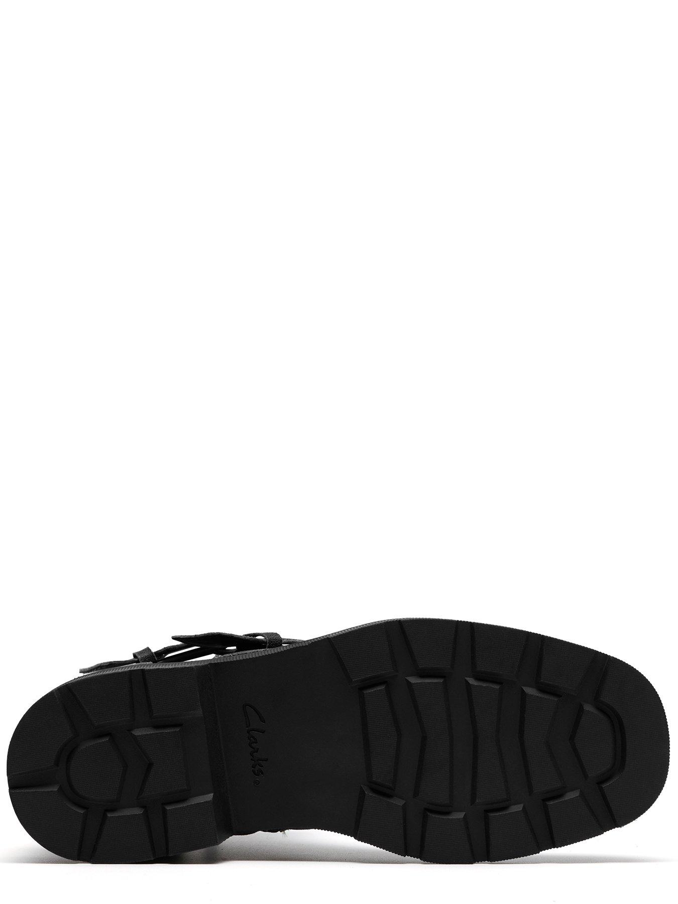 Image 5 of 6 of Clarks Wide Fit Lauryl Bay Boots - Black