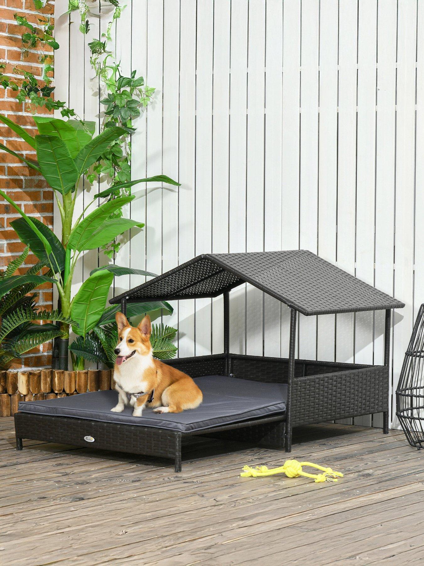 PawHut Extendable Rattan Pet Bed With Water-Resistant Roof -Grey