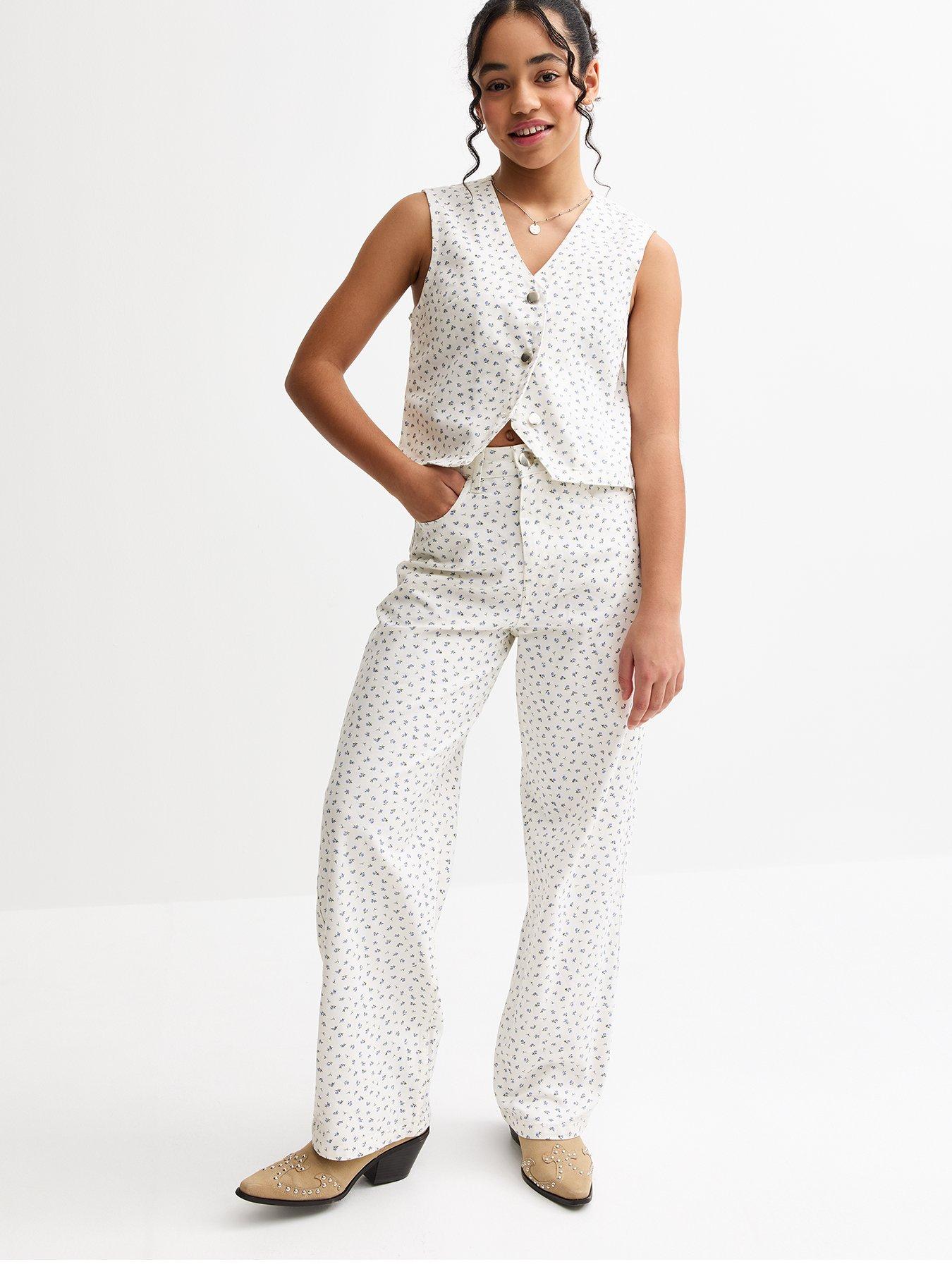 Image 1 of 5 of New Look 915 Co Ord Daisy Print Wide Leg Jeans - White