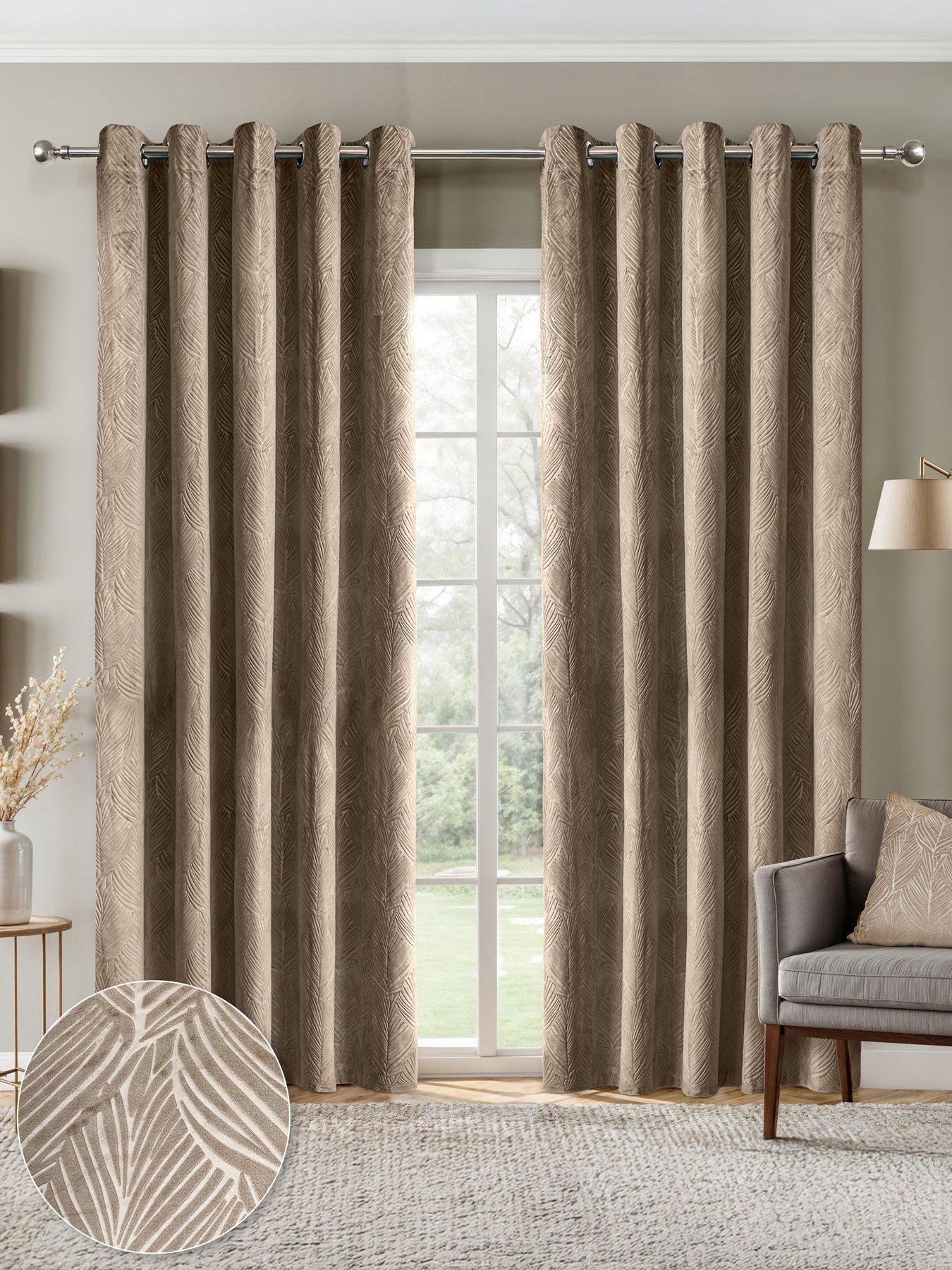 Very Home Leaf Velvet Eyelets Blackout