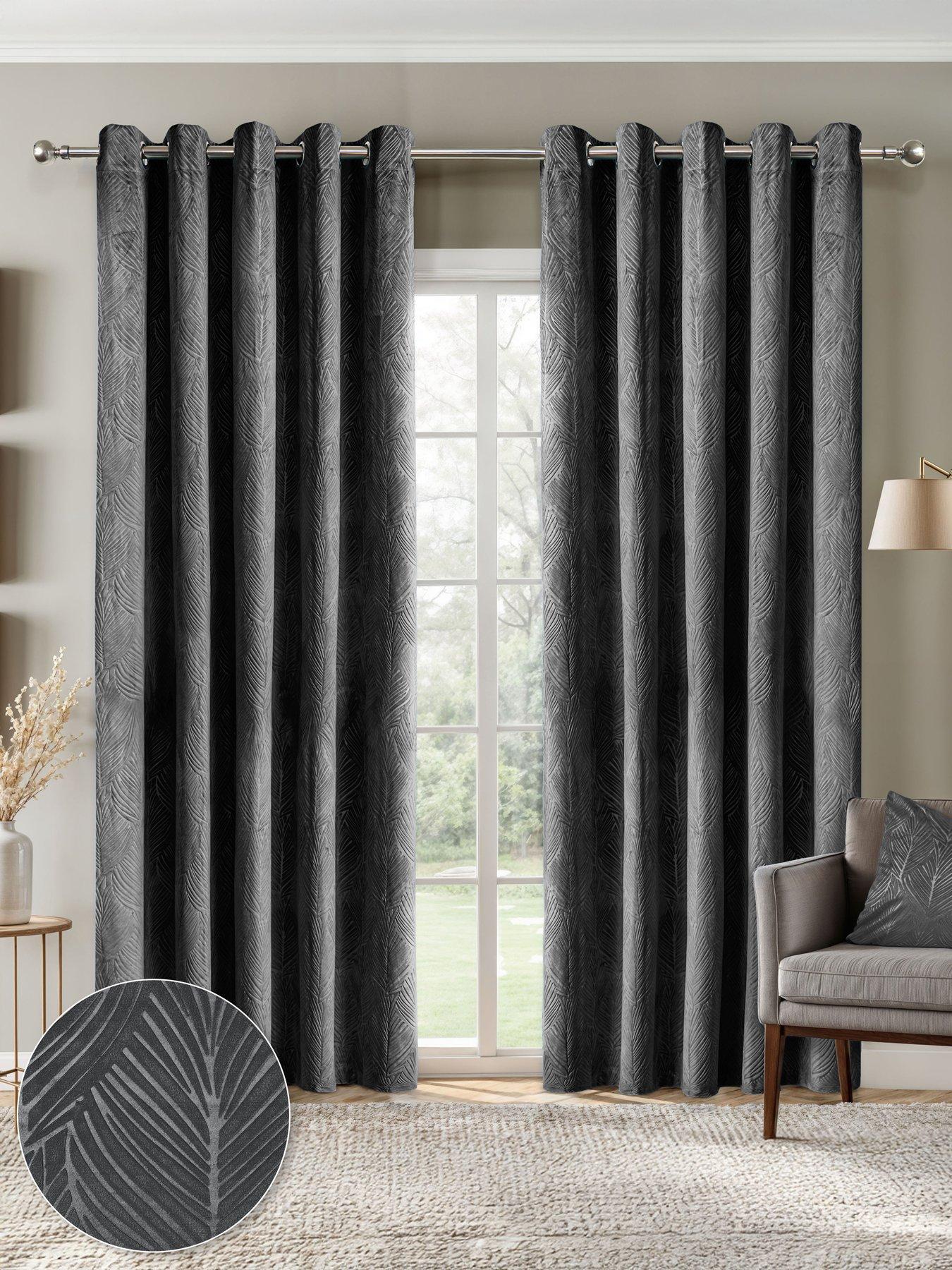Very Home Leaf Velvet Eyelets Blackout