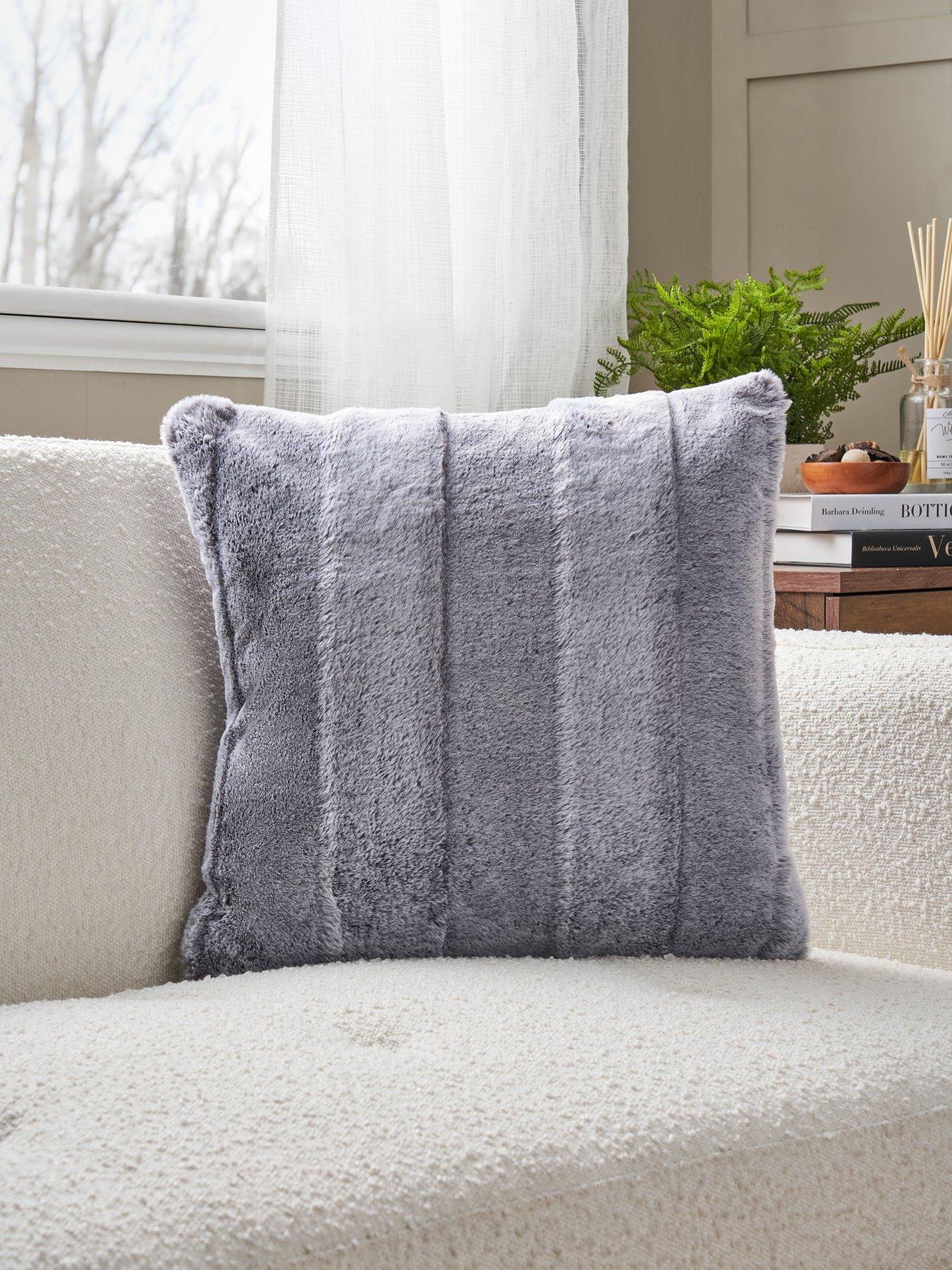 The Very Collection Raya Cushion