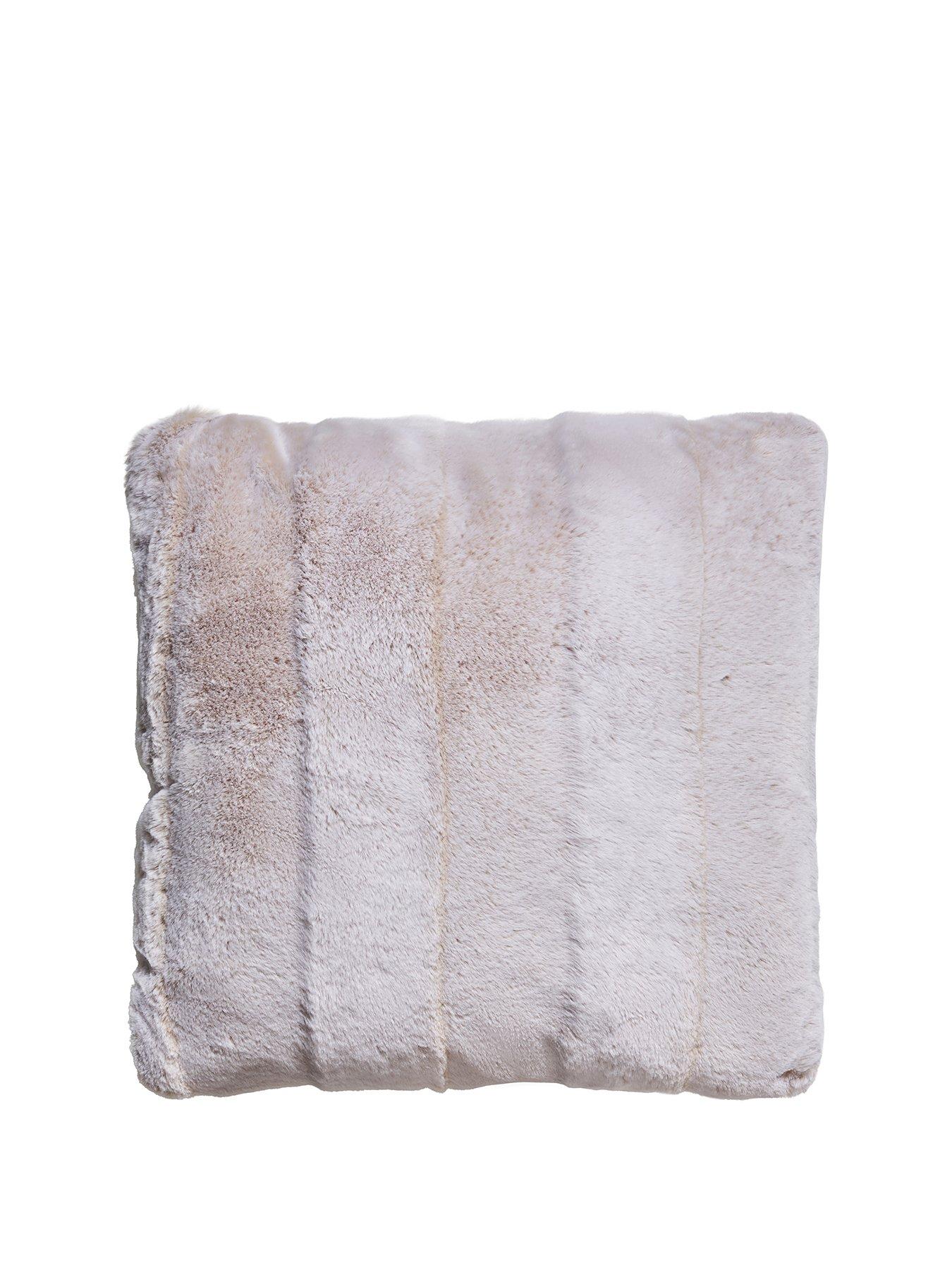 Image 2 of 6 of The Very Collection Raya Cushion