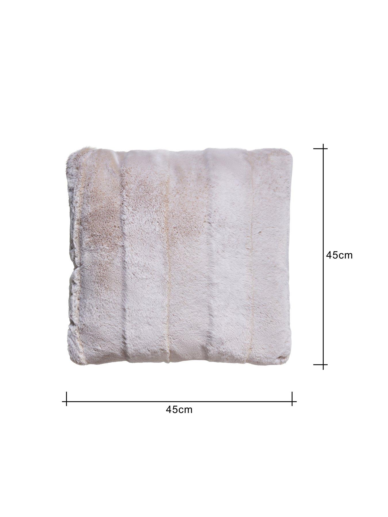 Image 5 of 6 of The Very Collection Raya Cushion