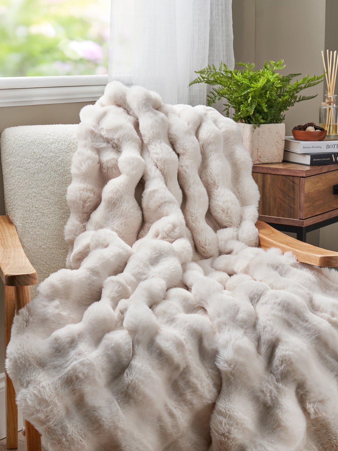 Very Home Tia Faux Fur Throw