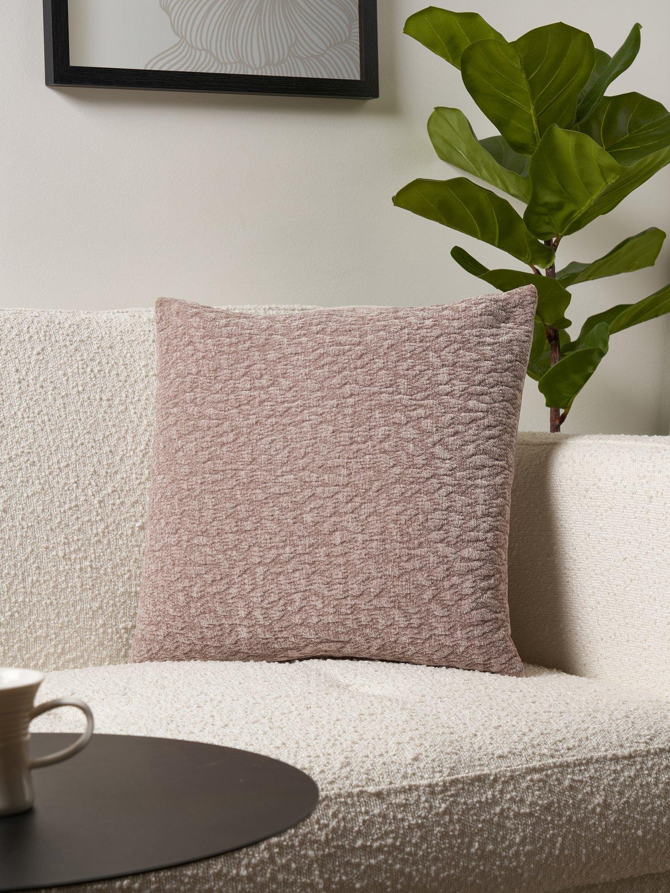 the-very-collection-arges-cushion