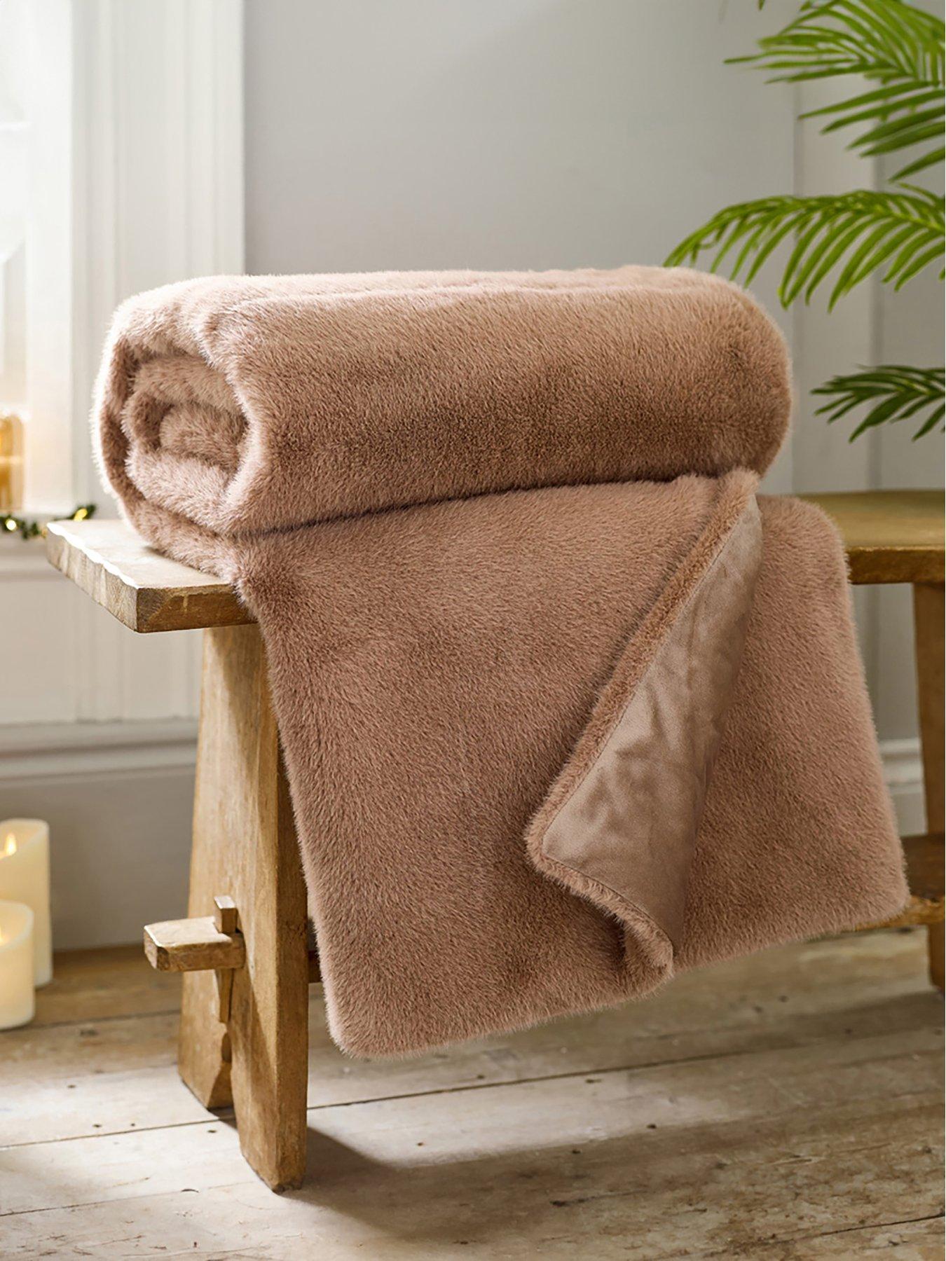The Lyndon Co Ashford Faux Fur Throw 130x180cm