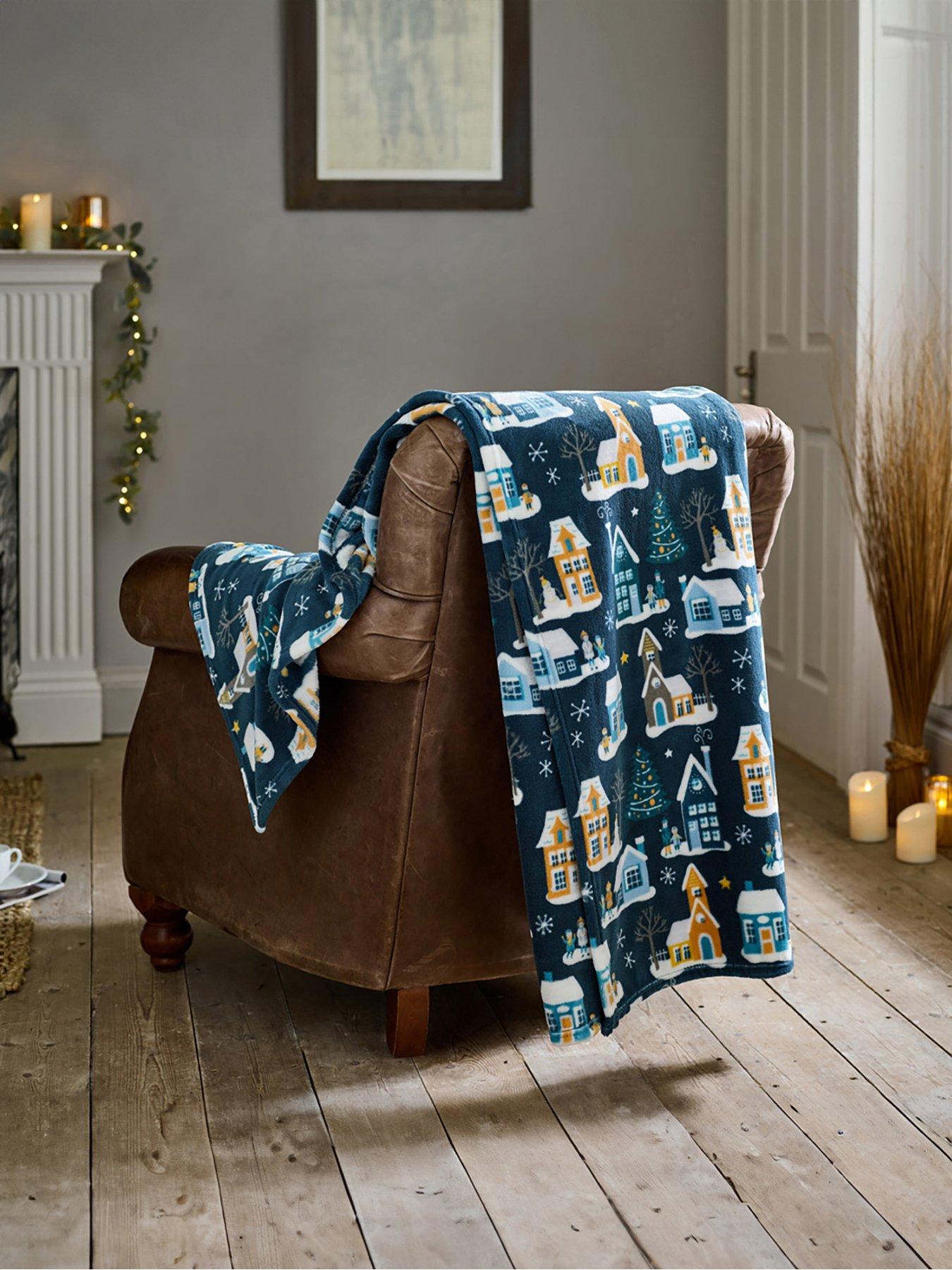 undefined Festive Village Throw 140x180cm