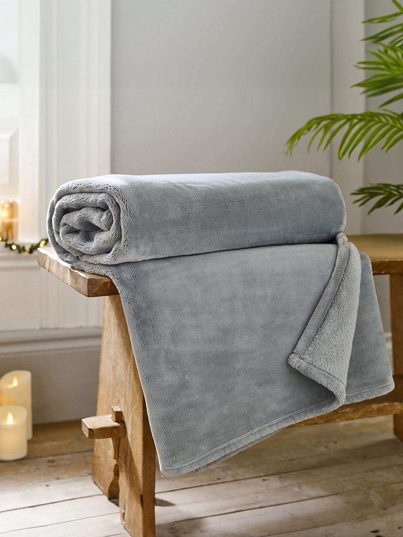 undefined Coco Touch Plain Throw 140x180cm