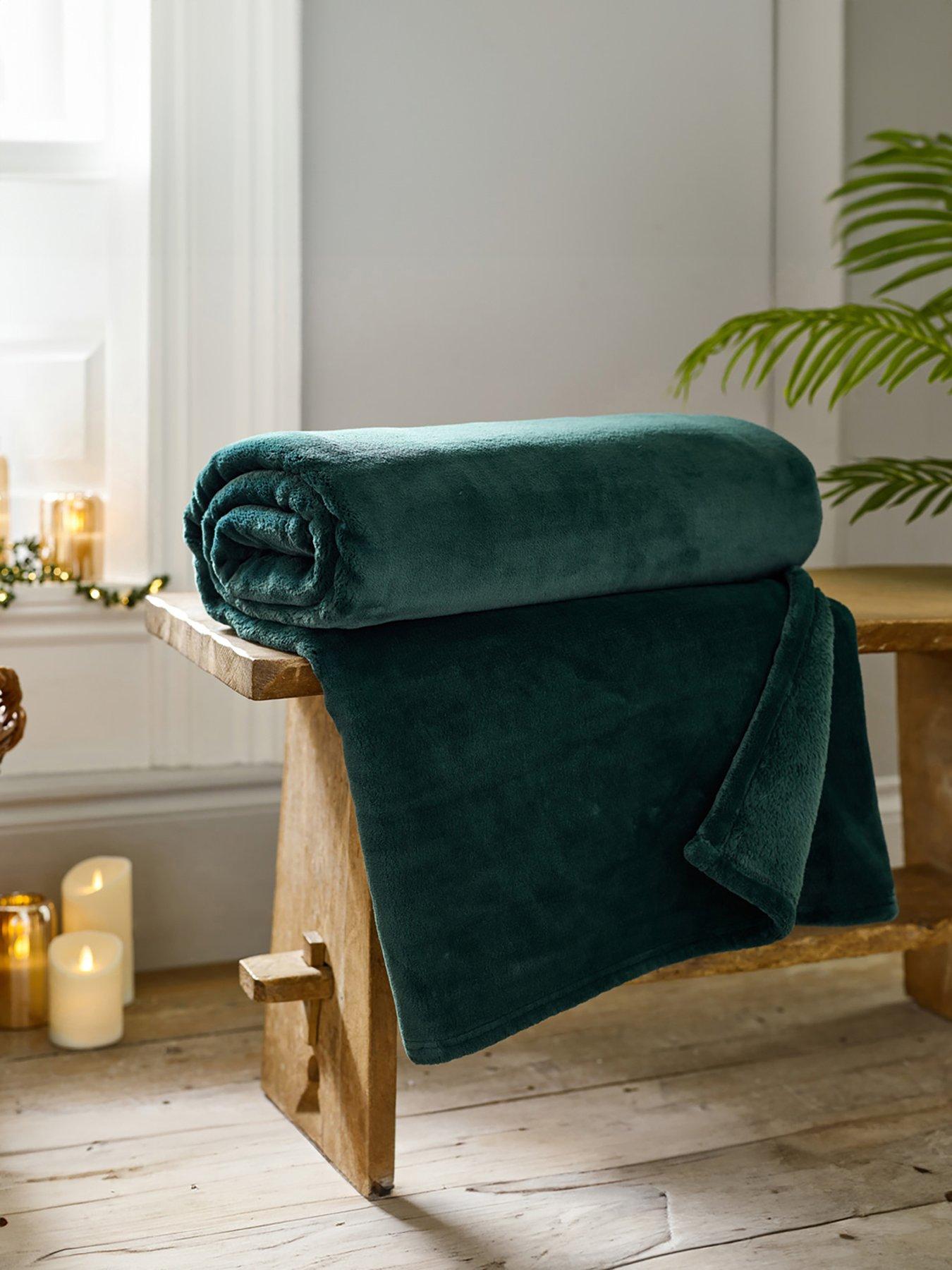 The Lyndon Co Coco Touch Plain Throw 140x180cm