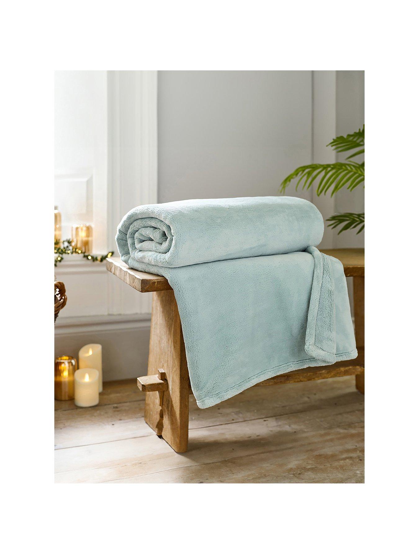 The Lyndon Co Coco Touch Plain Throw 140x180cm