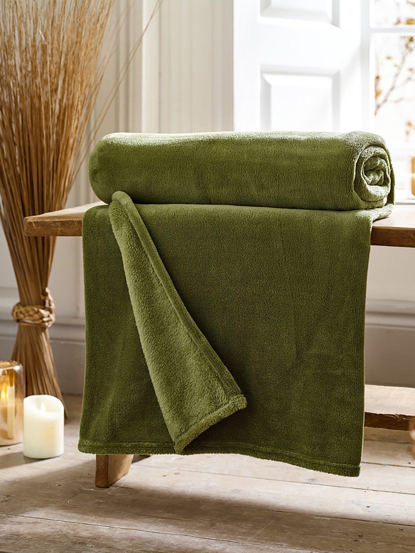 Deyongs Snuggle Touch Throw 140x180cm