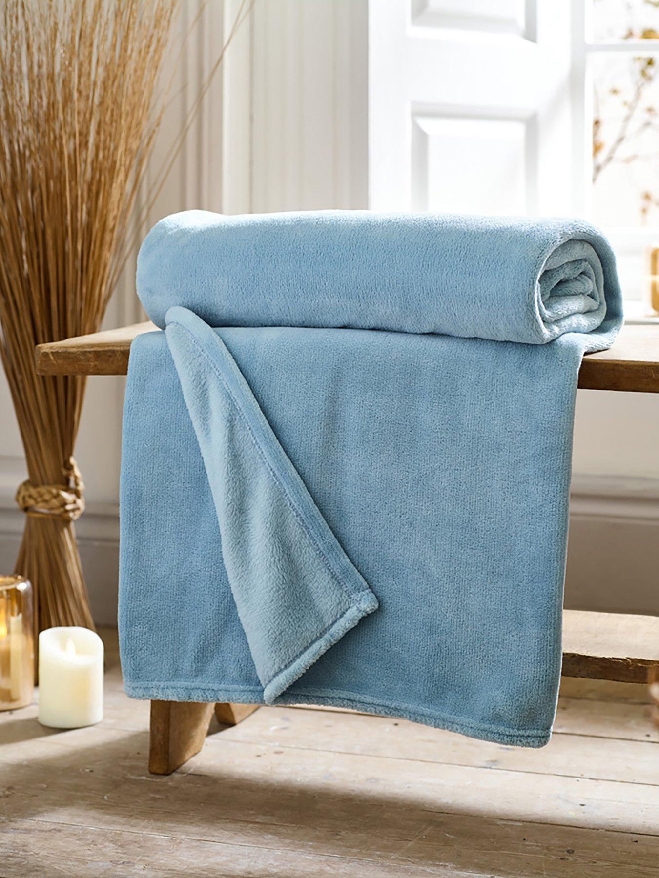 Deyongs Snuggle Touch Throw 140x180cm