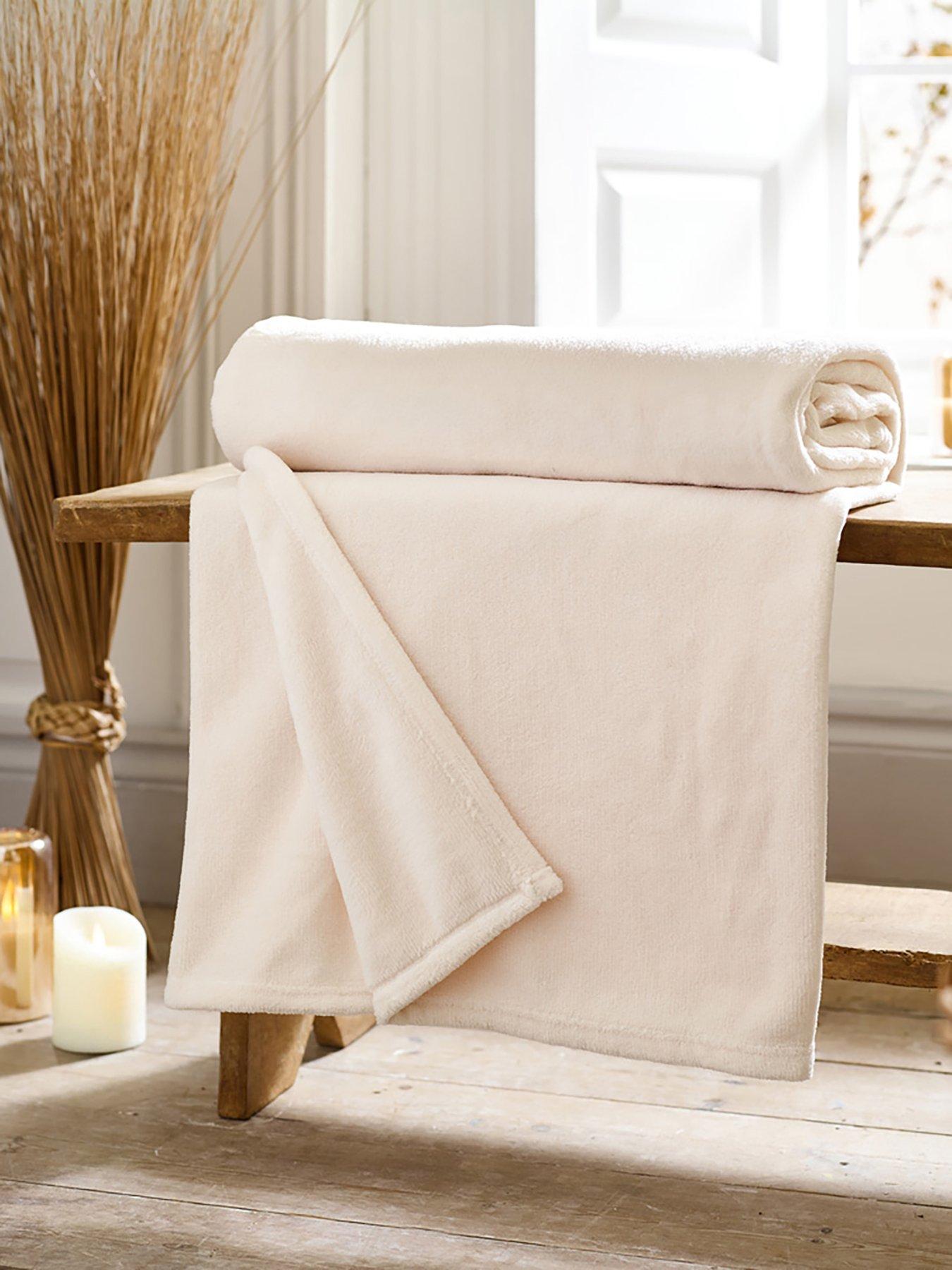 Image 1 of 4 of Deyongs Snuggle Touch Throw Extra Large 150x200cm
