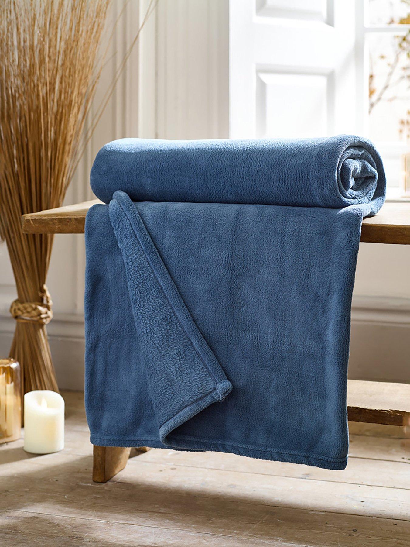 Deyongs Snuggle Touch Throw 140x180cm