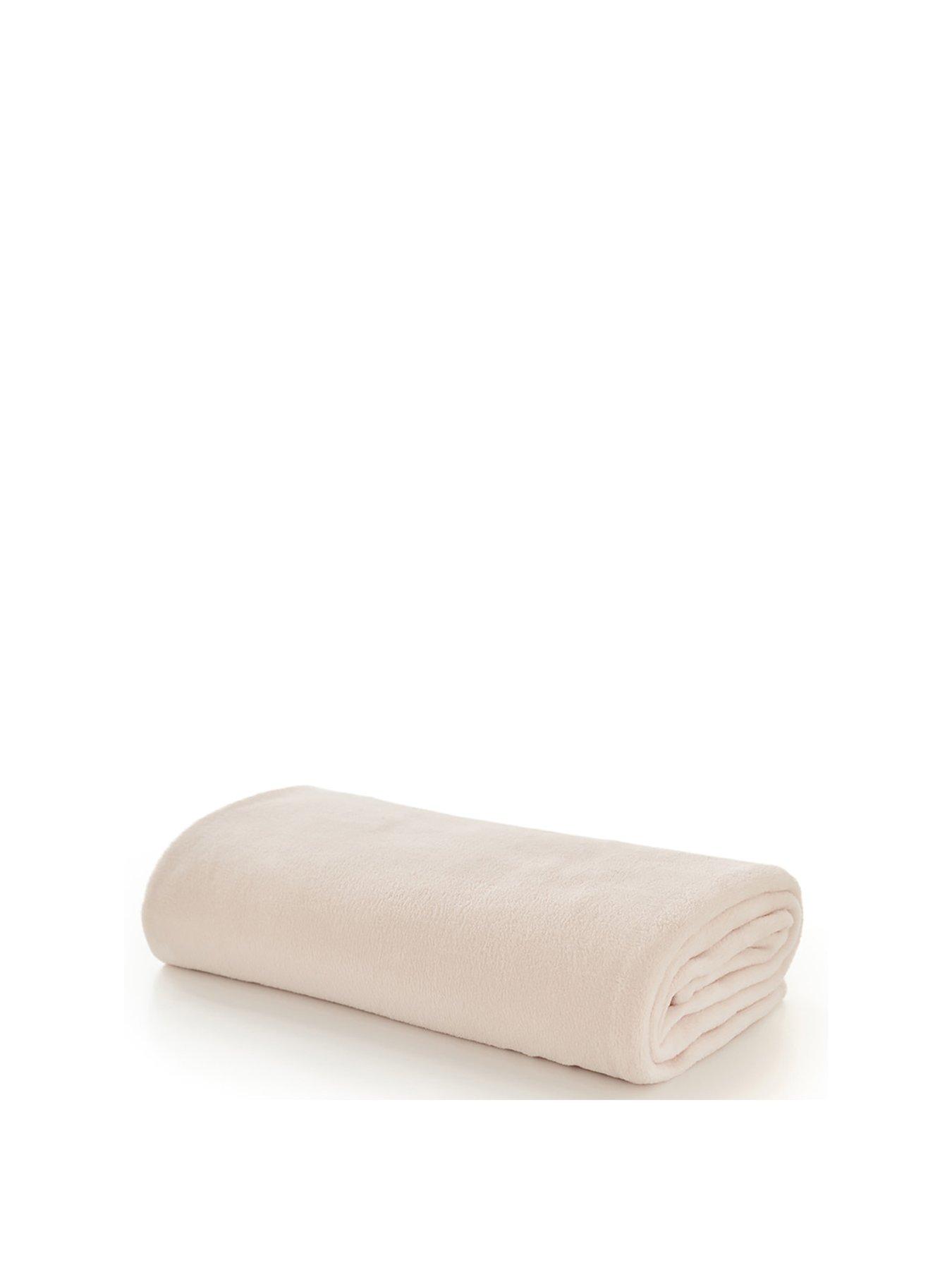 Image 2 of 4 of Deyongs Snuggle Touch Throw Extra Large 150x200cm