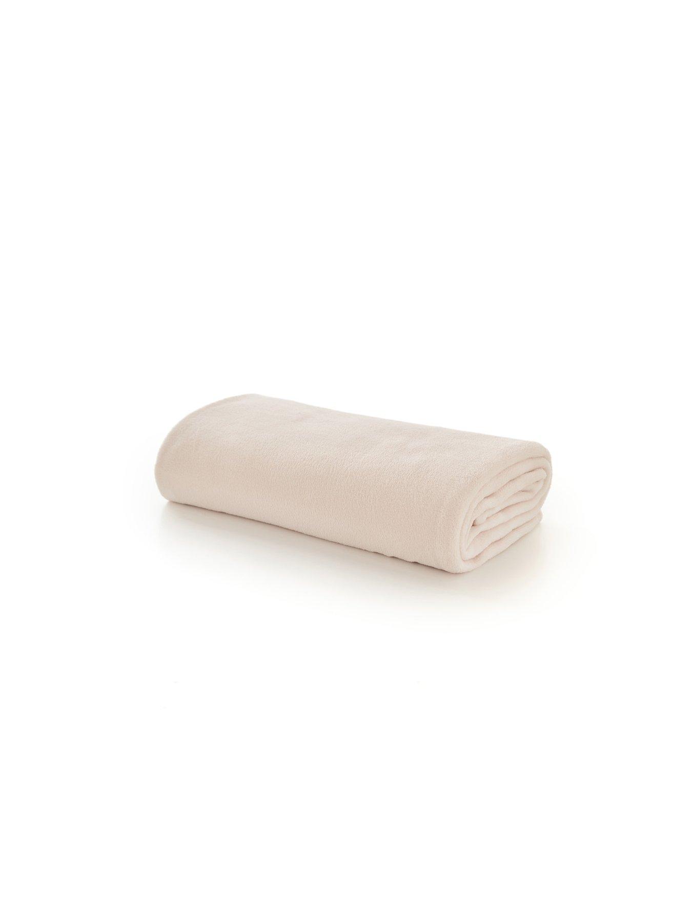 Image 4 of 4 of Deyongs Snuggle Touch Throw Extra Large 150x200cm