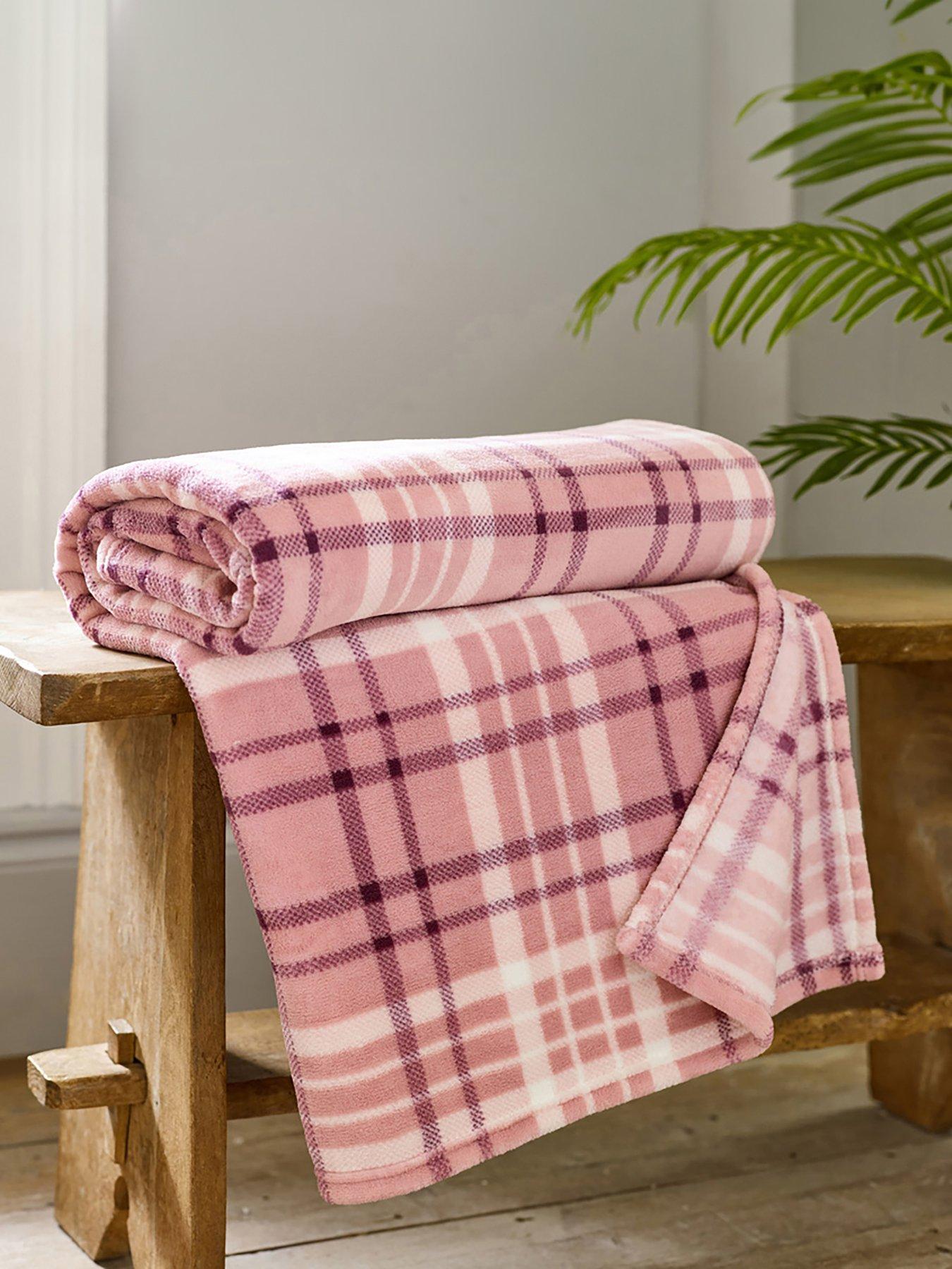 Deyongs Snuggle Touch Check Throw 140x180cm
