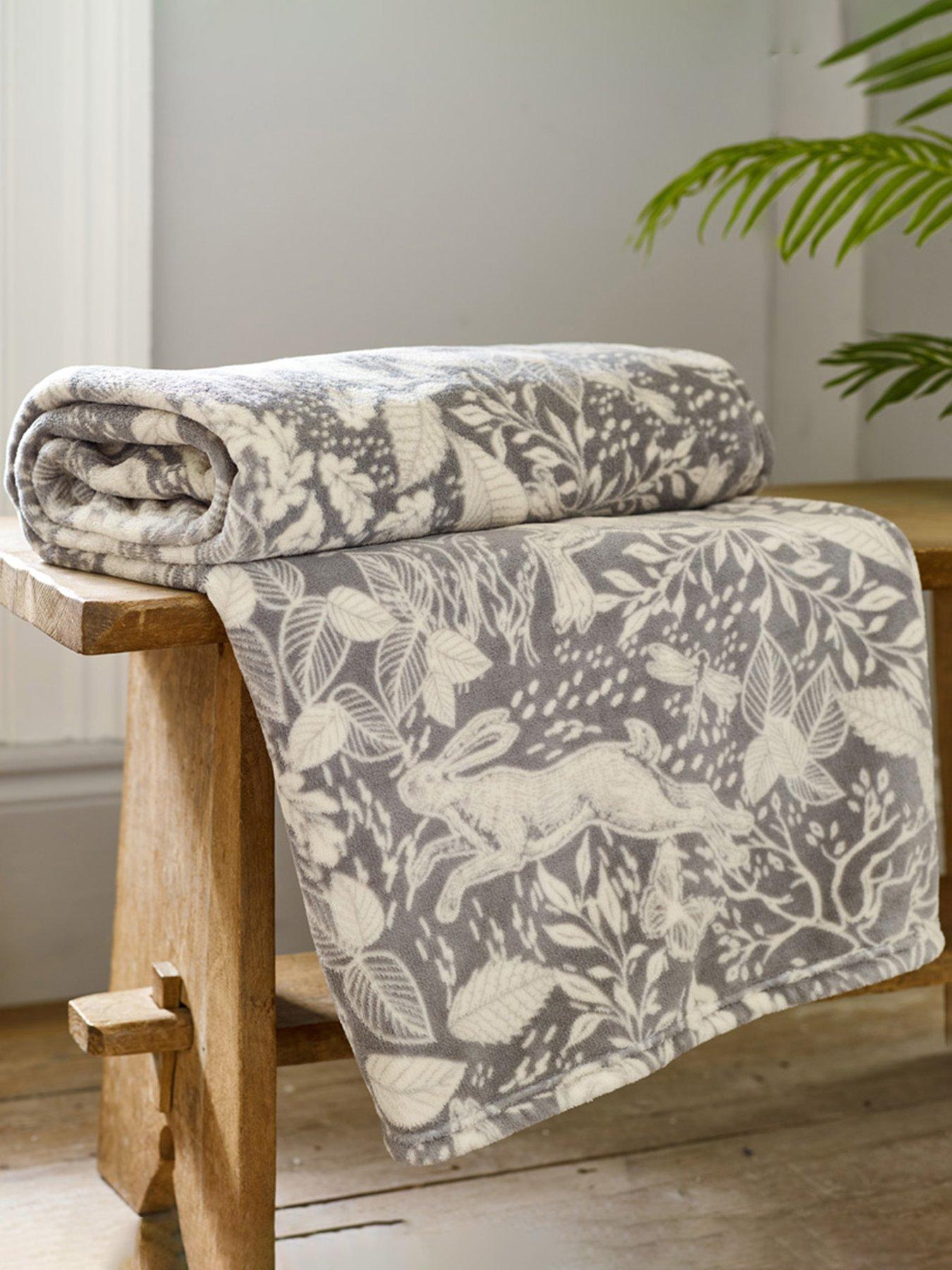 undefined Snuggle Touch Hidden Forest Throw 140x180cm