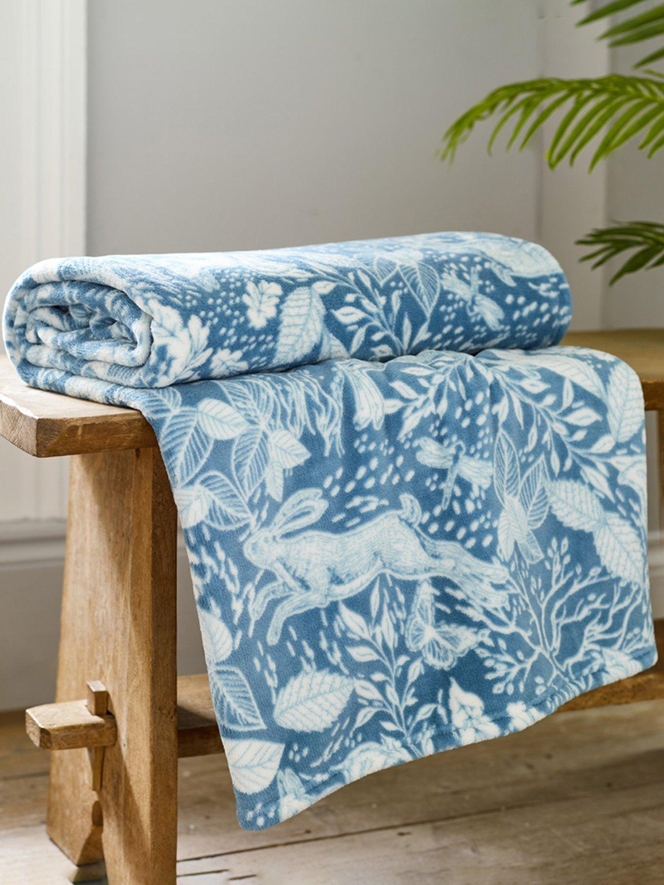 undefined Snuggle Touch Hidden Forest Throw 140x180cm