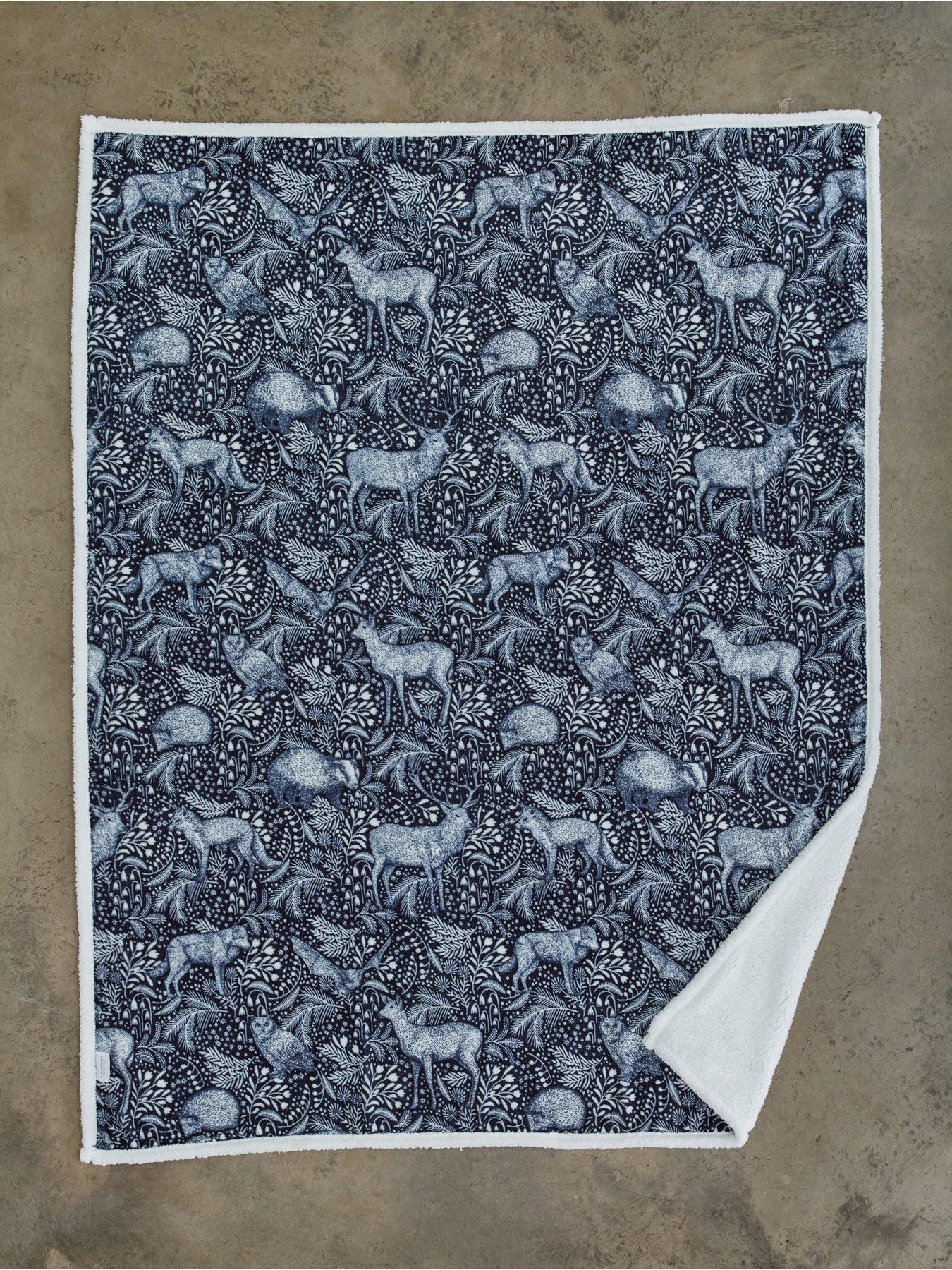 Image 3 of 3 of Deyongs Woodland Folk Sherpa Throw 140x180cm