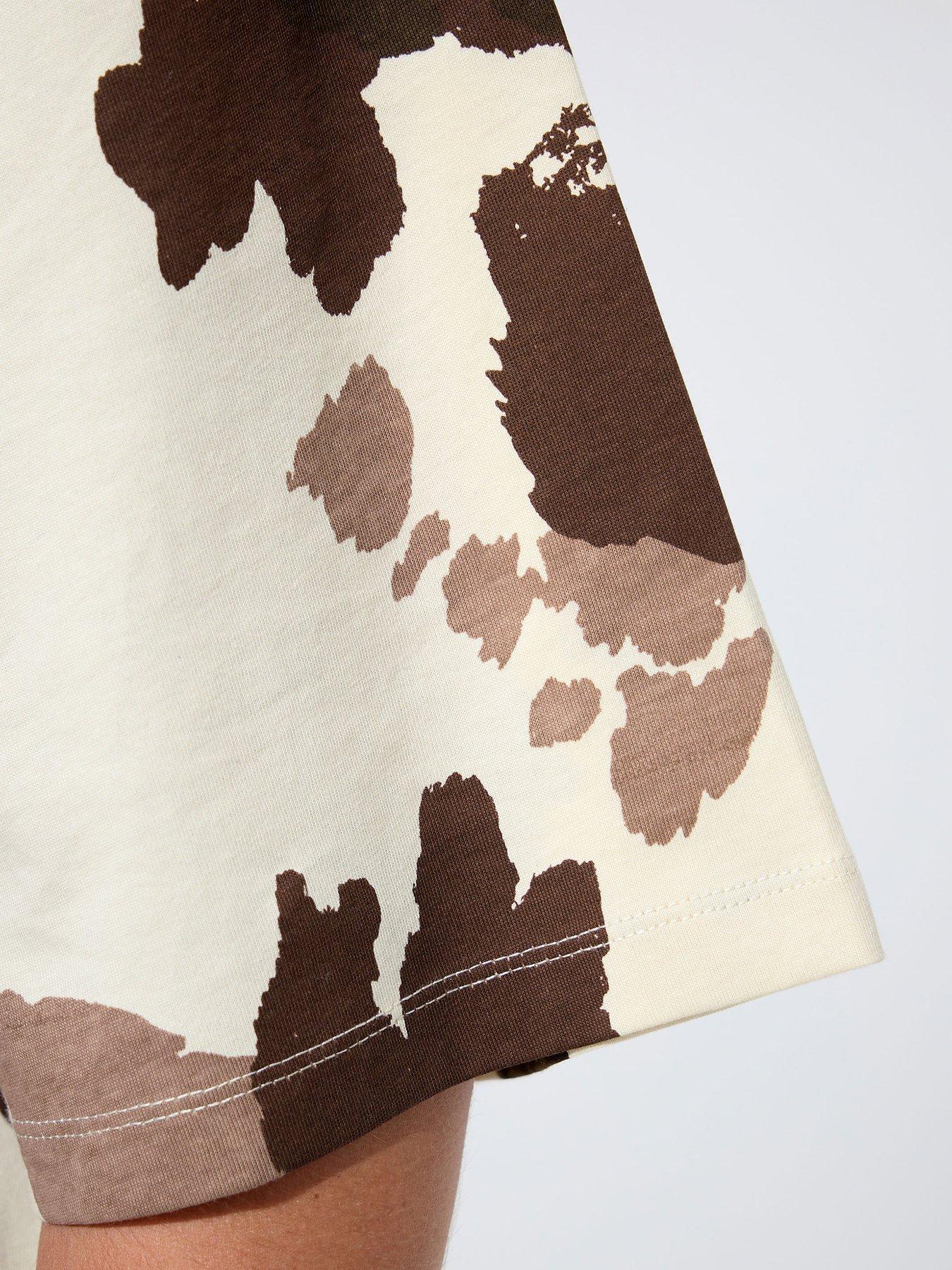 Image 4 of 5 of Yours Curve Cow Print T-Shirt - White