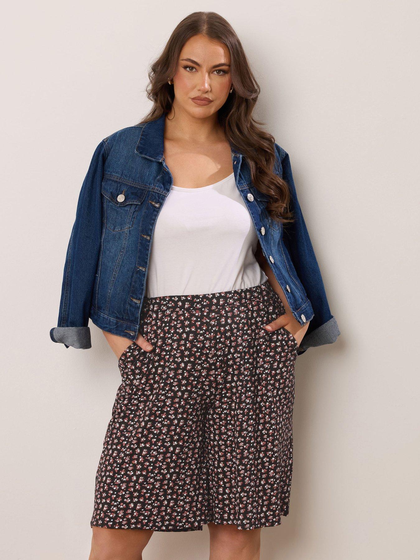 undefined Curve Ditsy Shorts - Black