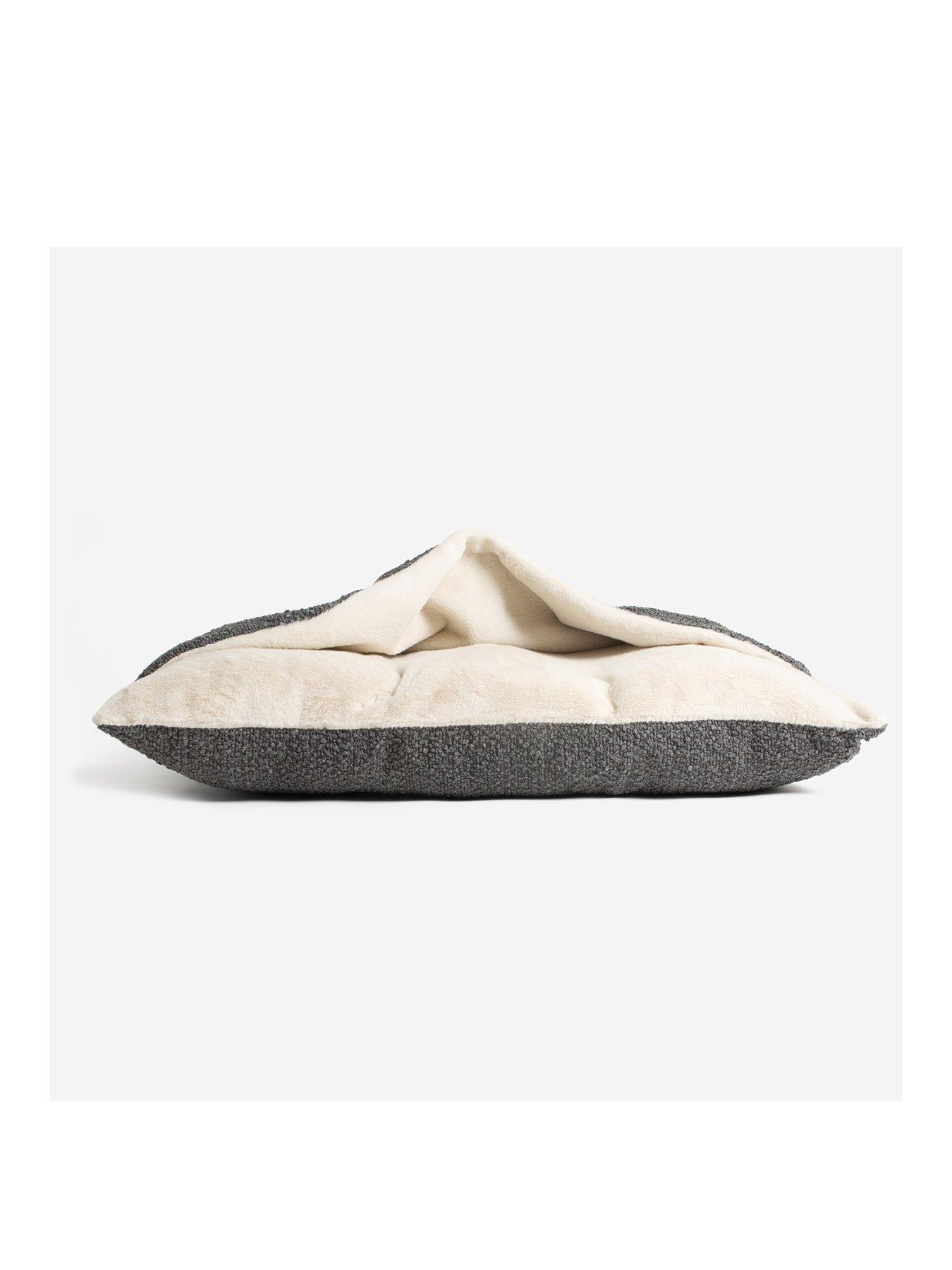 Image 3 of 4 of Lords and Labradors Boucle Sleepy Burrows Bed Granite