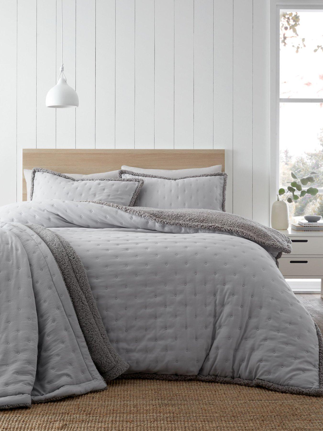 Catherine Lansfield Cosy Nori Sherpa Duvet Set