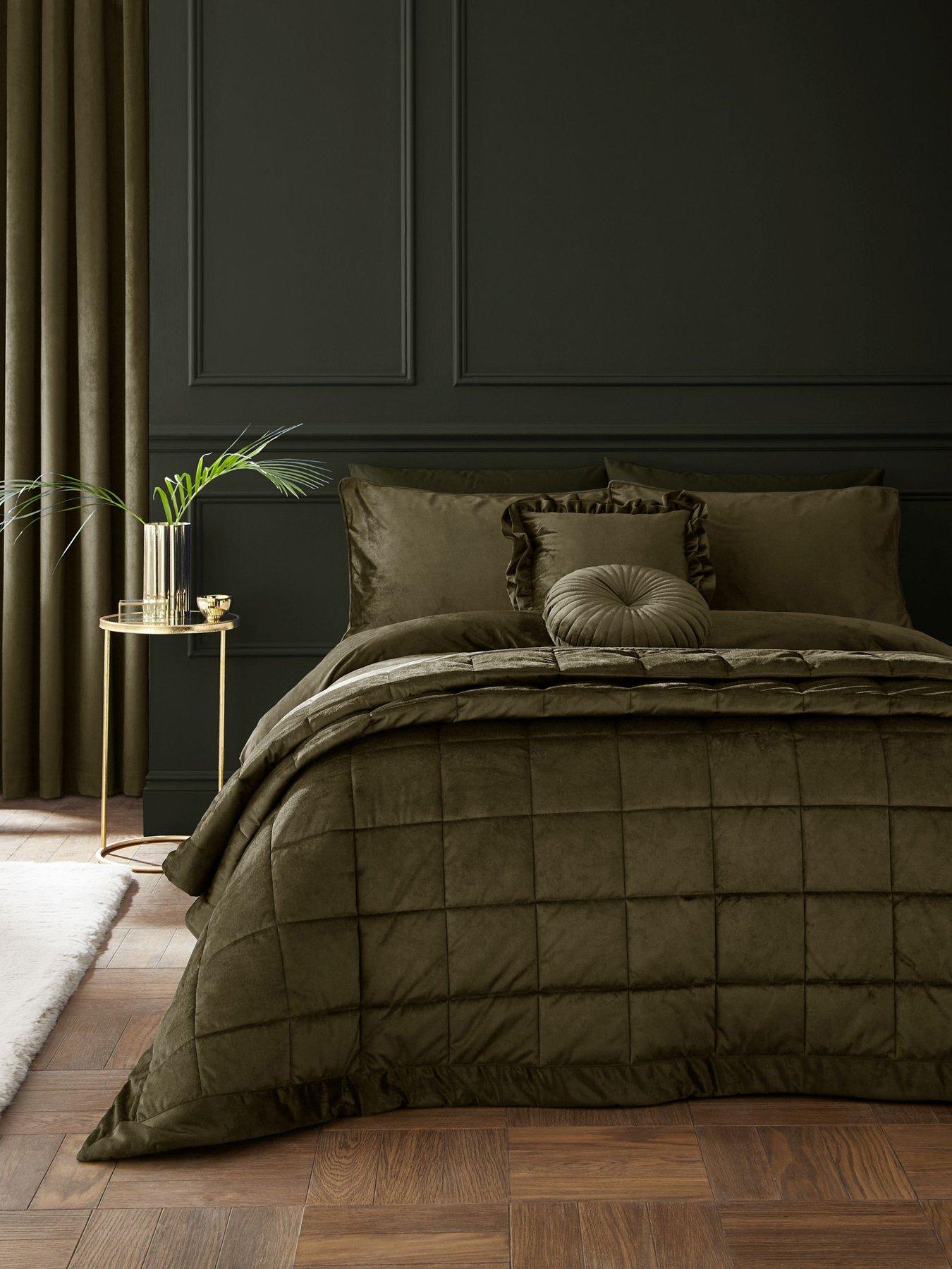 Catherine Lansfield Kingsley Matt Velvet Bedpsread - Olive