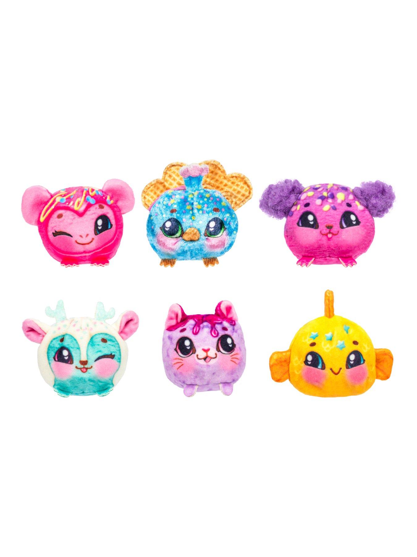 Cookeez Makery Yum Yumz Collector Case with 6 Exclusive Plush | Very