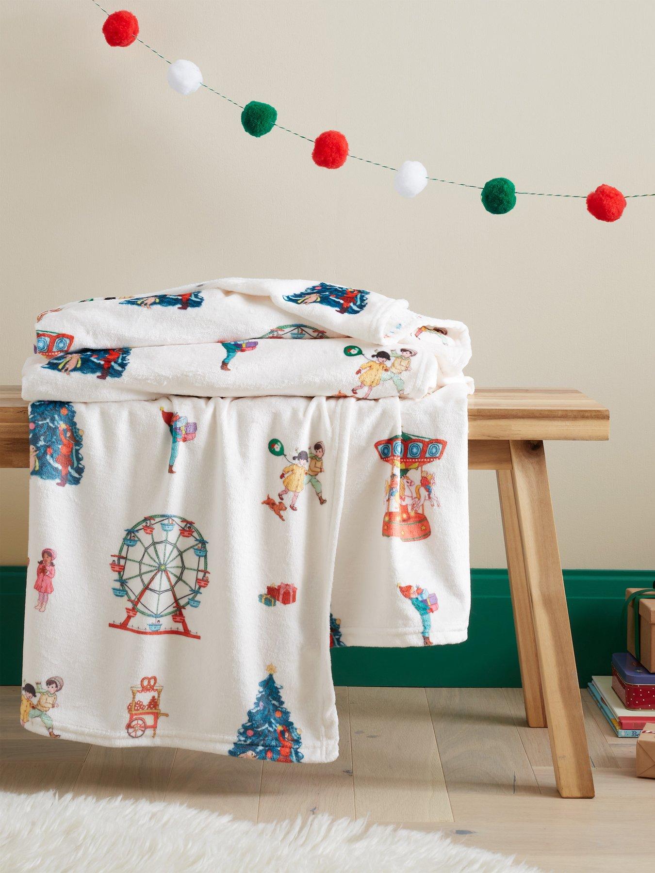 undefined Christmas Fairground Throw- 150x200cm