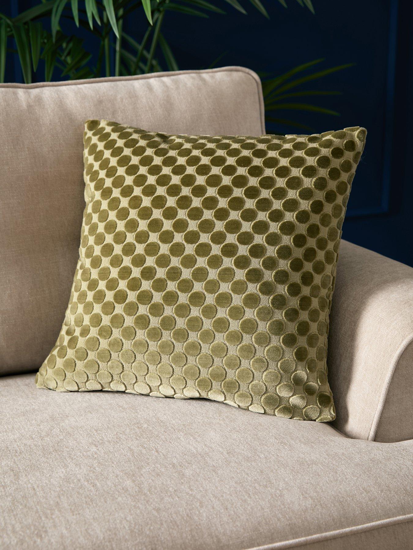 Soiree Velvet Spot -velvet 43 X 43cm Filled Cushion