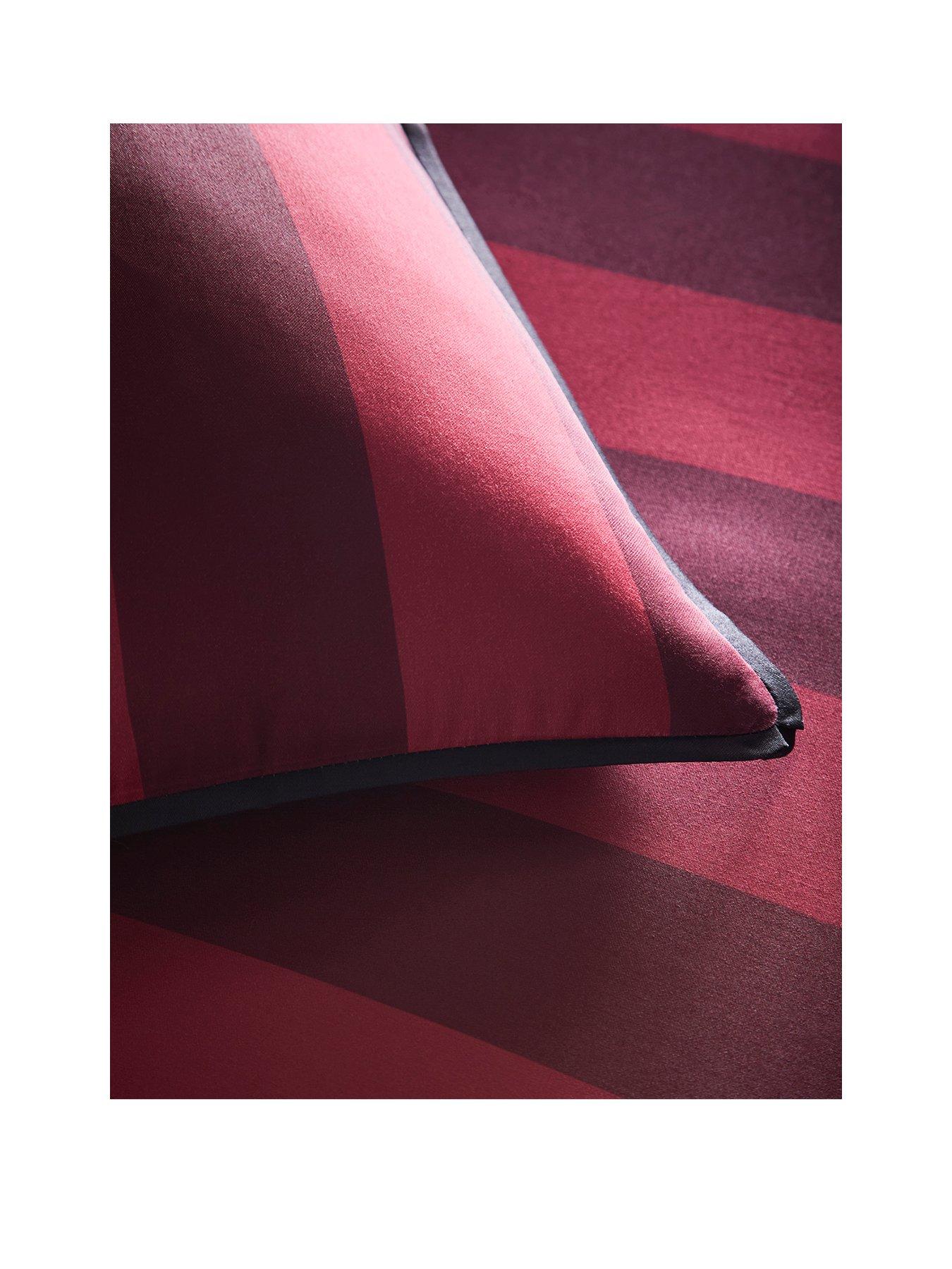 Image 2 of 4 of Laurence Llewelyn-Bowen Festivo Circus Stripe 100% Cotton Duvet Cover Set
