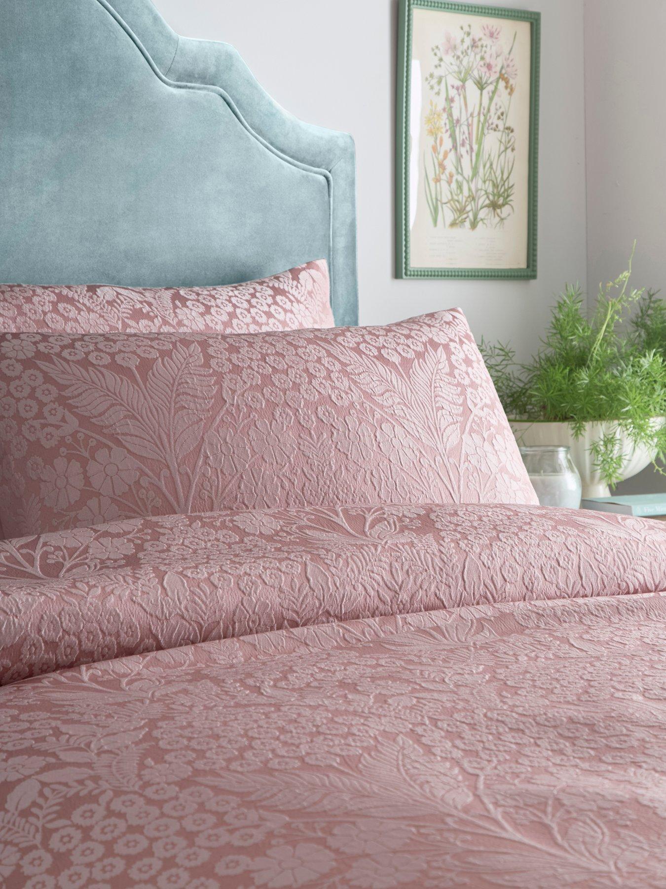 Image 3 of 5 of Appletree Toria - Jacquard Super-king Duvet Cover Set