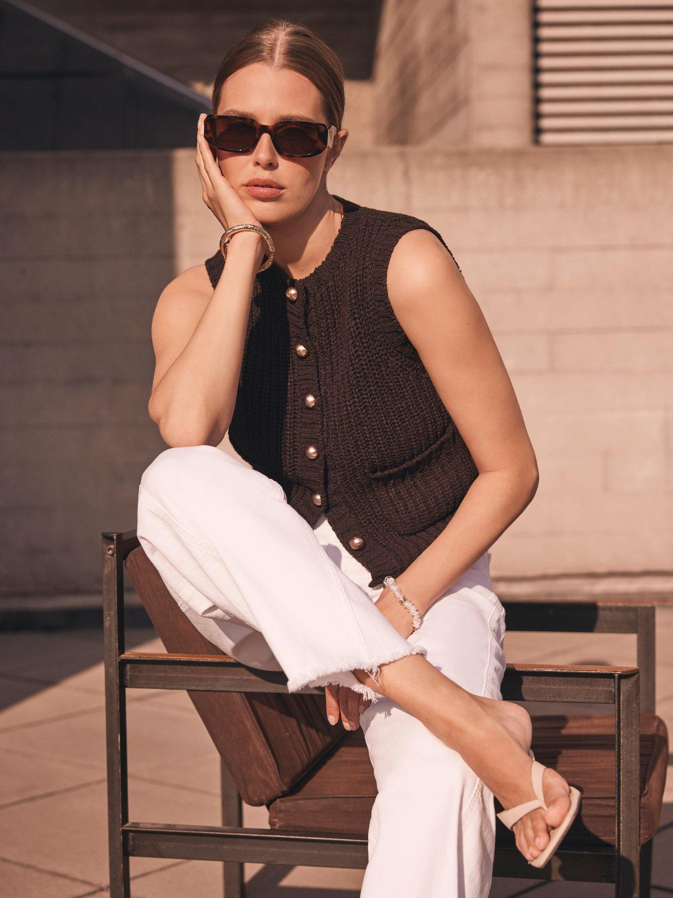 undefined Stitch Knit Waistcoat - Brown