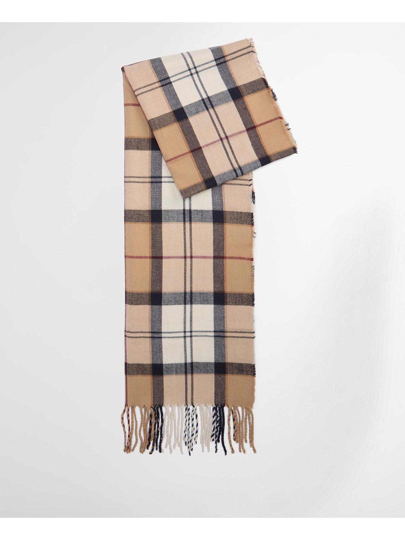 Image 4 of 5 of Barbour Dover Beanie &amp; Hailes Scarf Gift Set