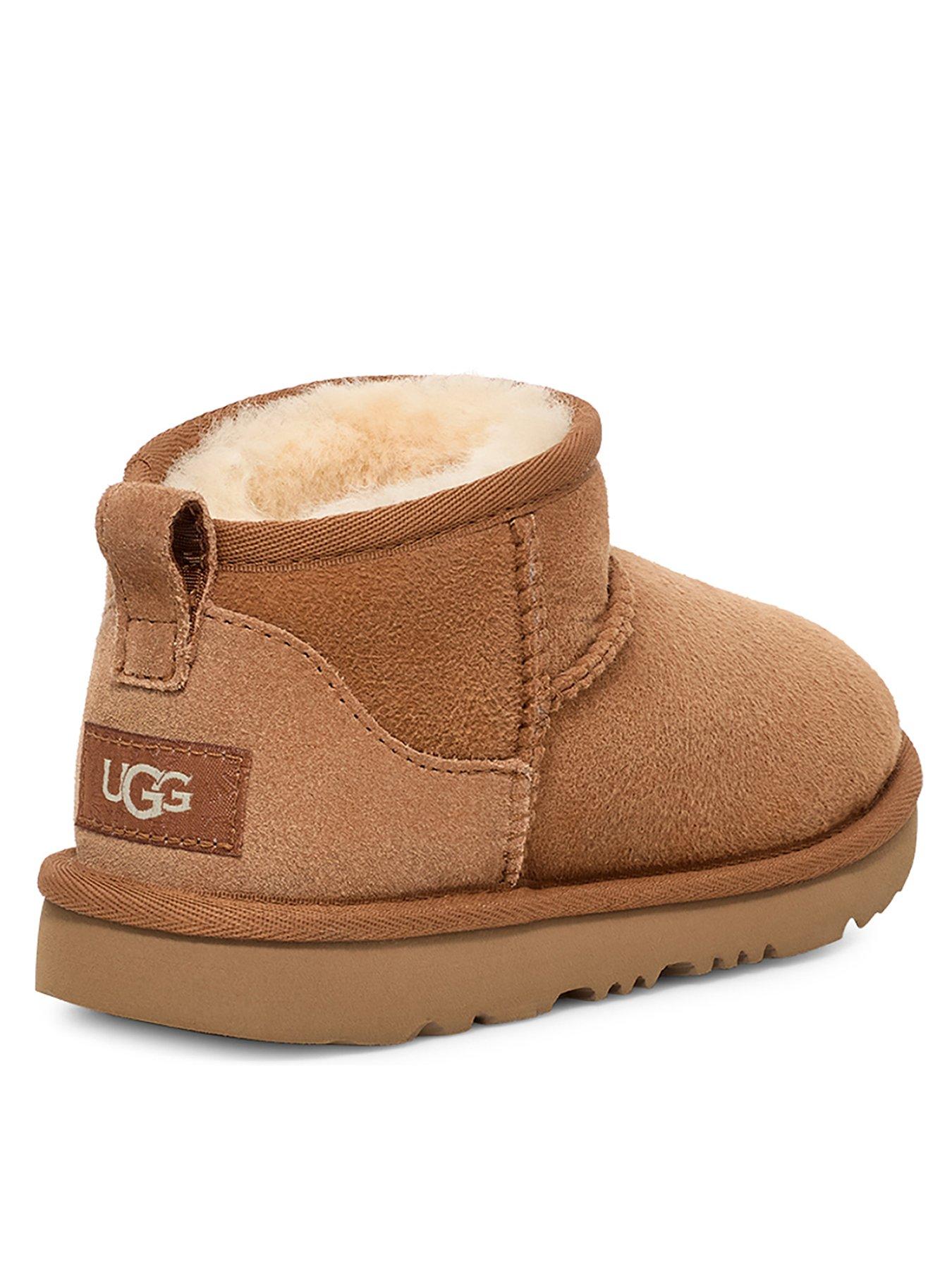 Image 3 of 3 of UGG Junior / Older Kids Classic Ultra Mini - Chestnut