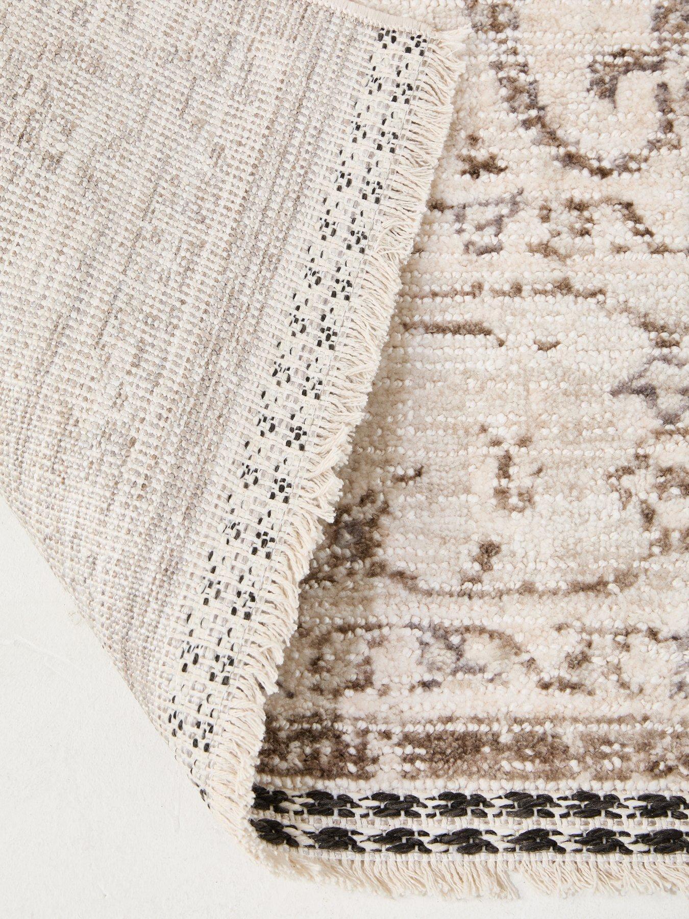 Image 5 of 5 of Michelle Keegan Home Mateo Traditional Rug - Grey