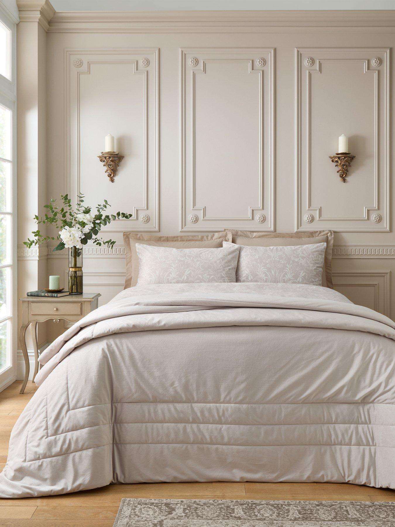 Bridgerton by Catherine Lansfield Regal Velvet Bedspread- 220x230cm