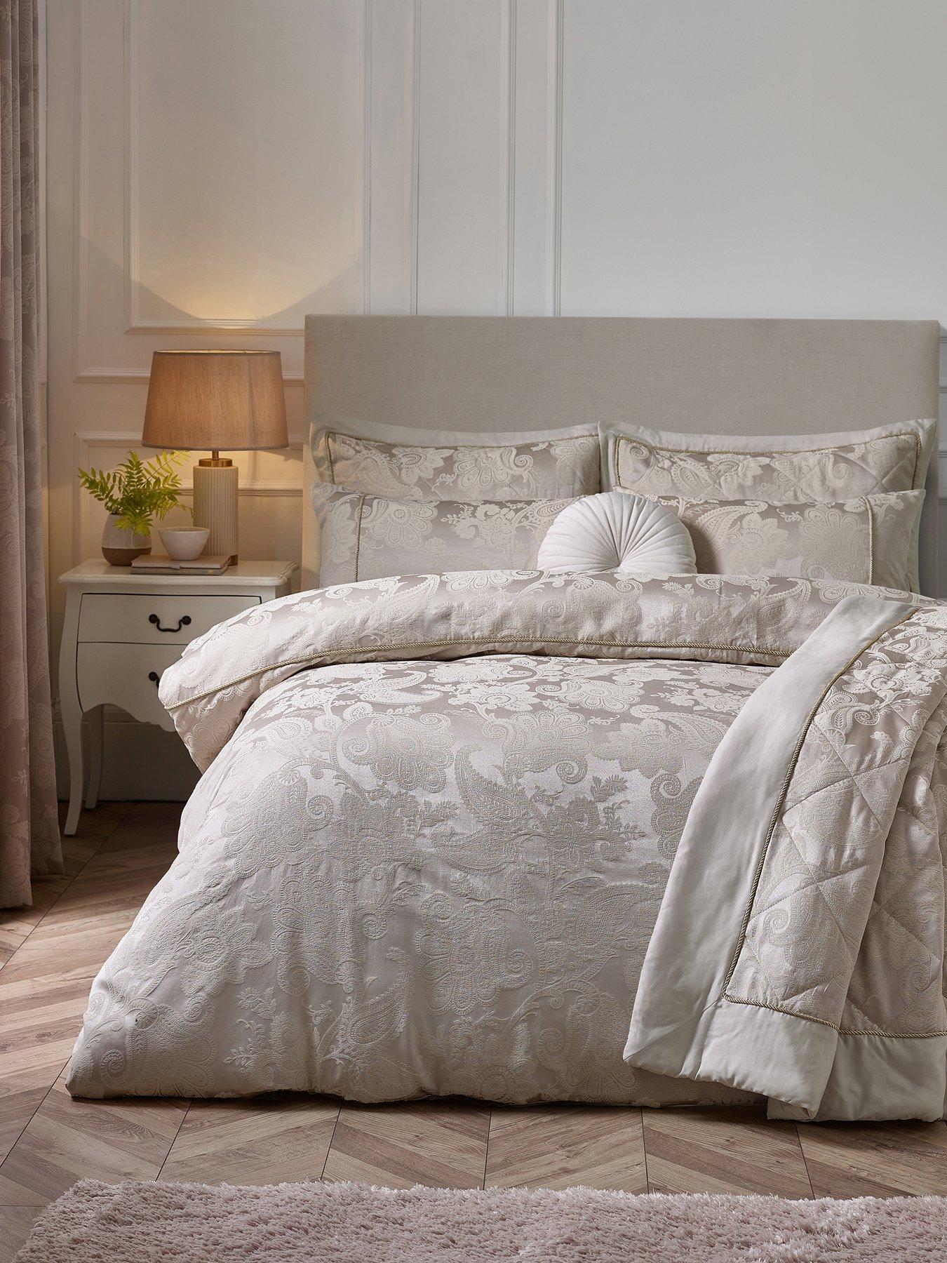 Catherine Lansfield Opulent Jacquard Duvet Set
