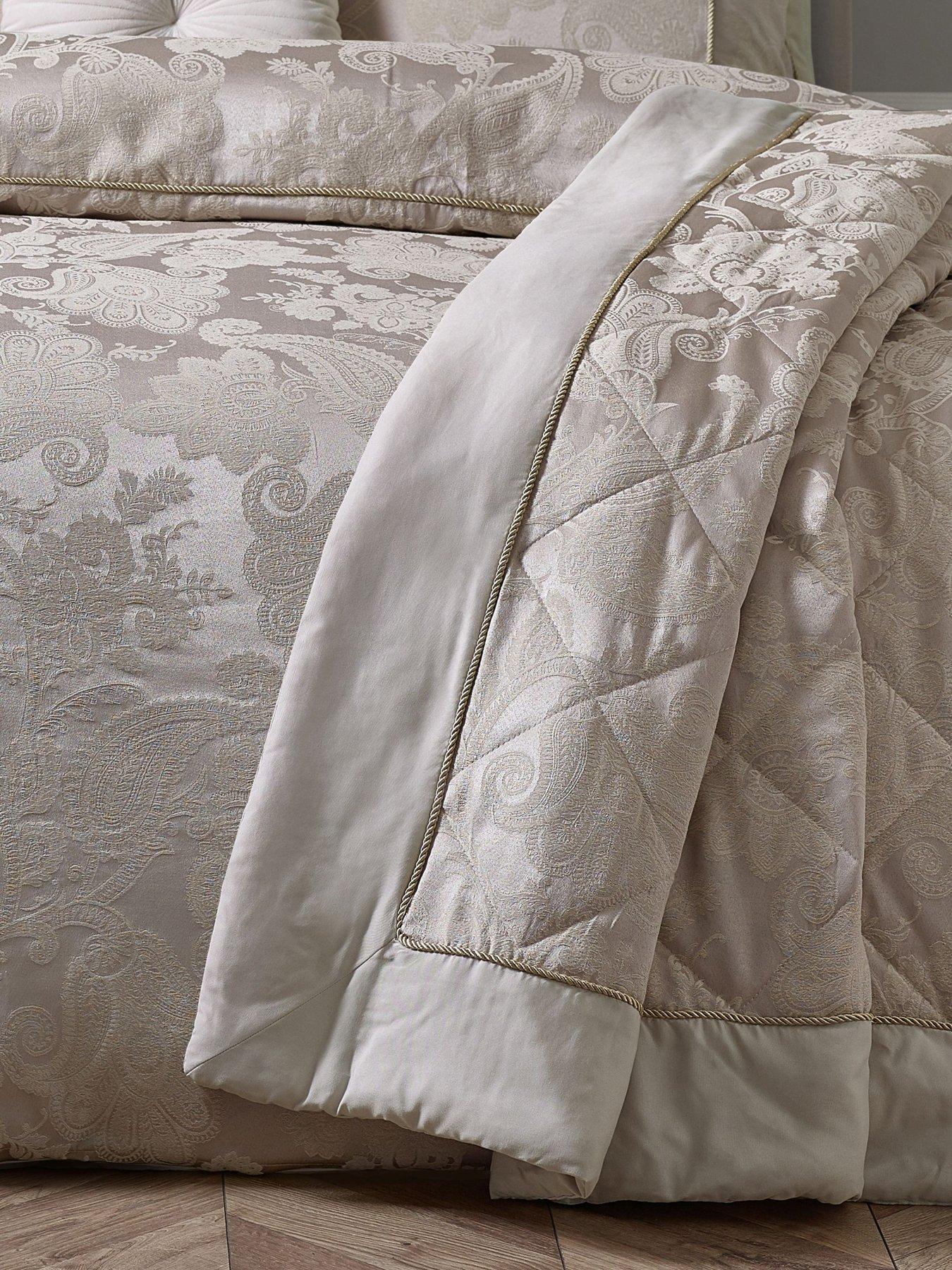 Image 3 of 4 of Catherine Lansfield Opulent Jacquard Bedspread- 240x260cm