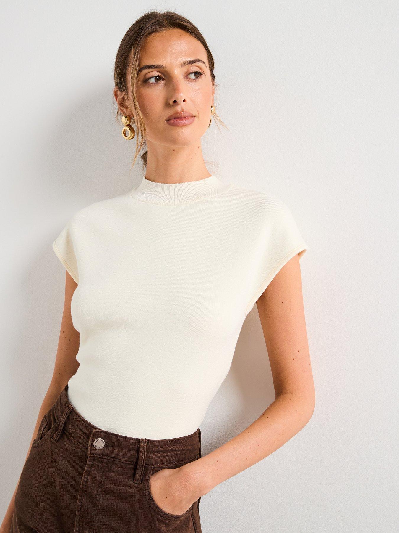 undefined Short Sleeved Fine Knit Sweater - White