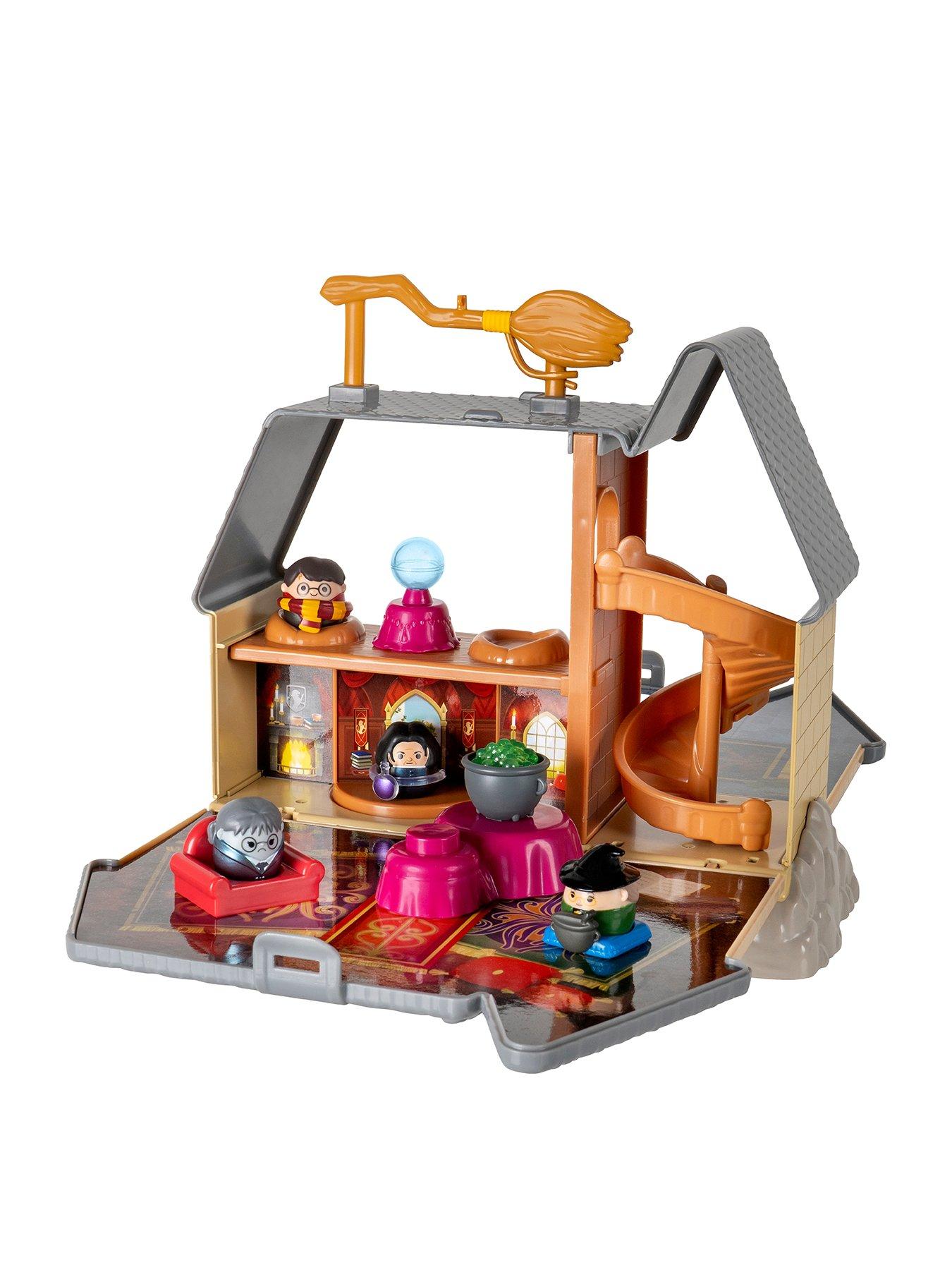 undefined SQAL - Large Playset (Squish-a-longs) (Harry Potter Hogwarts Castle Playset) W1